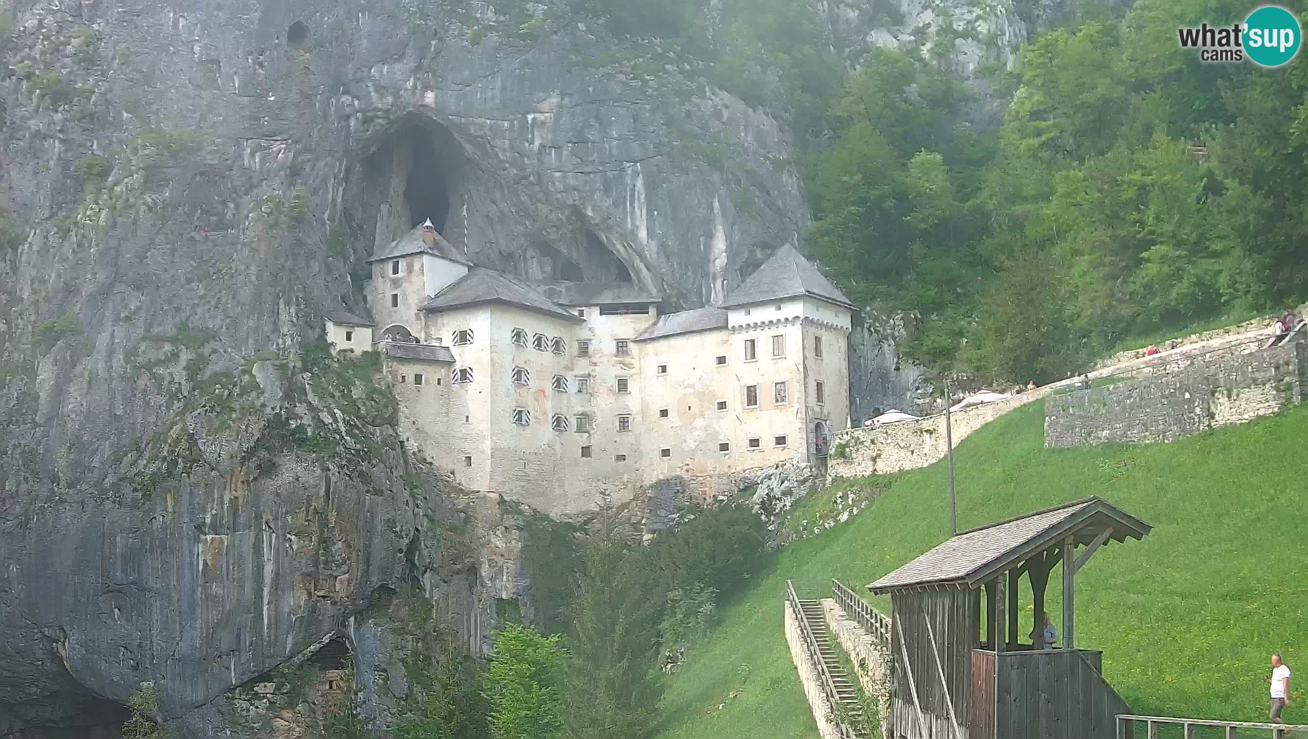 Live Webcam Grad Predjama – Château de Predjama – Postojna – Slovénie