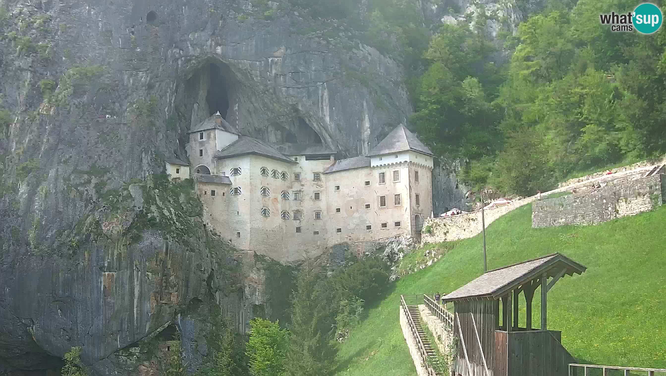 Live Webcam Höhlenburg Predjama – Postojna – Slowenien
