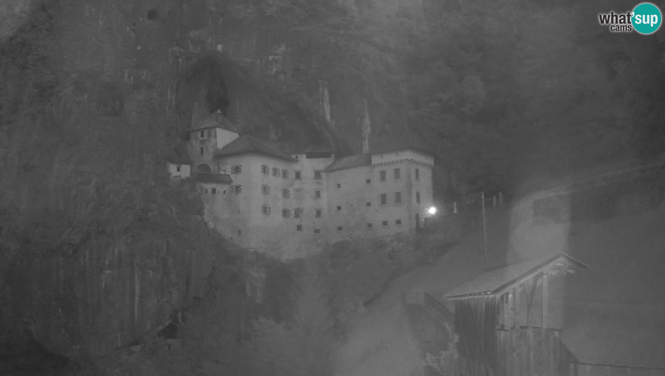 Live Webcam Höhlenburg Predjama – Postojna – Slowenien