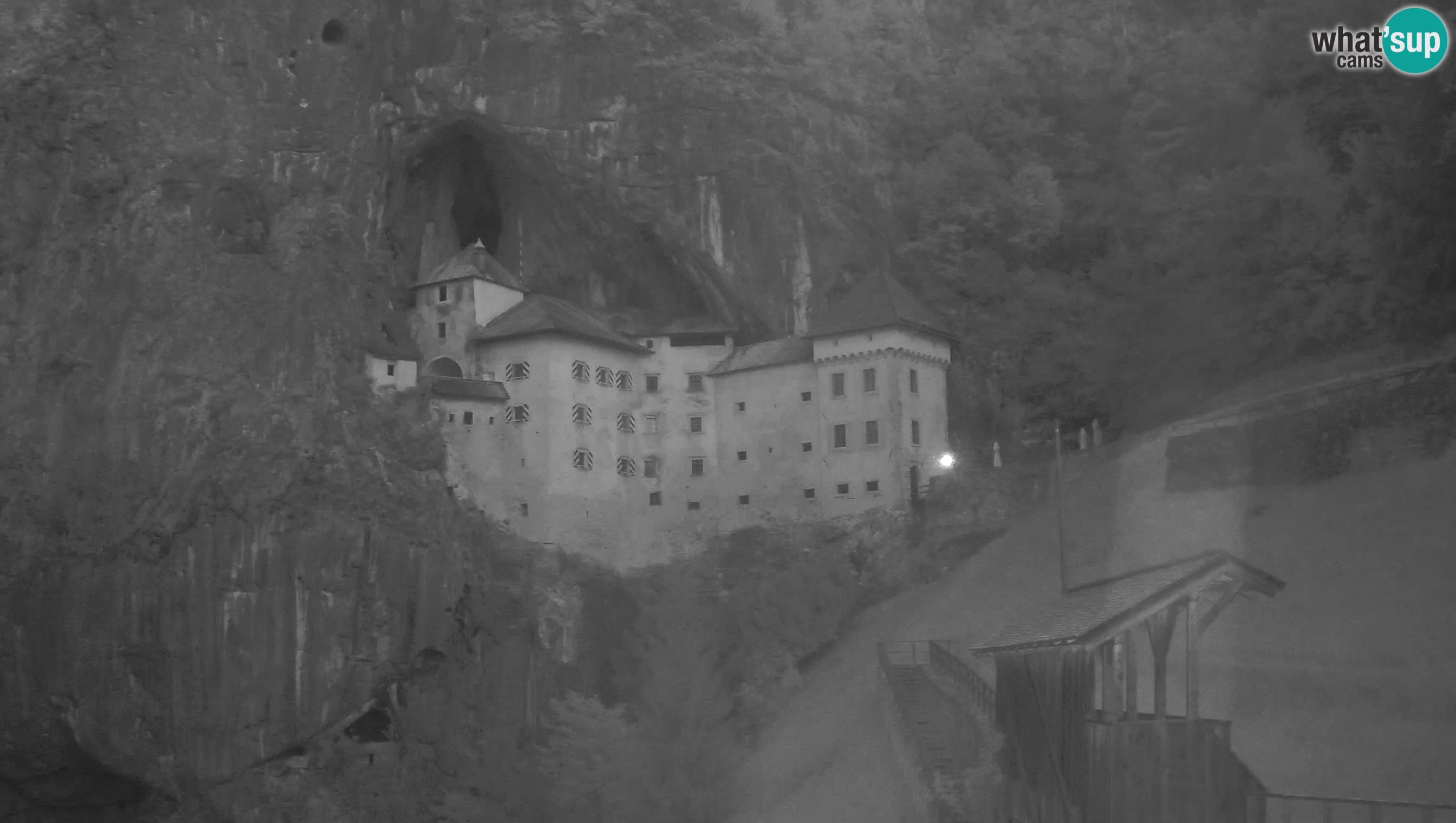 Live Webcam Höhlenburg Predjama – Postojna – Slowenien