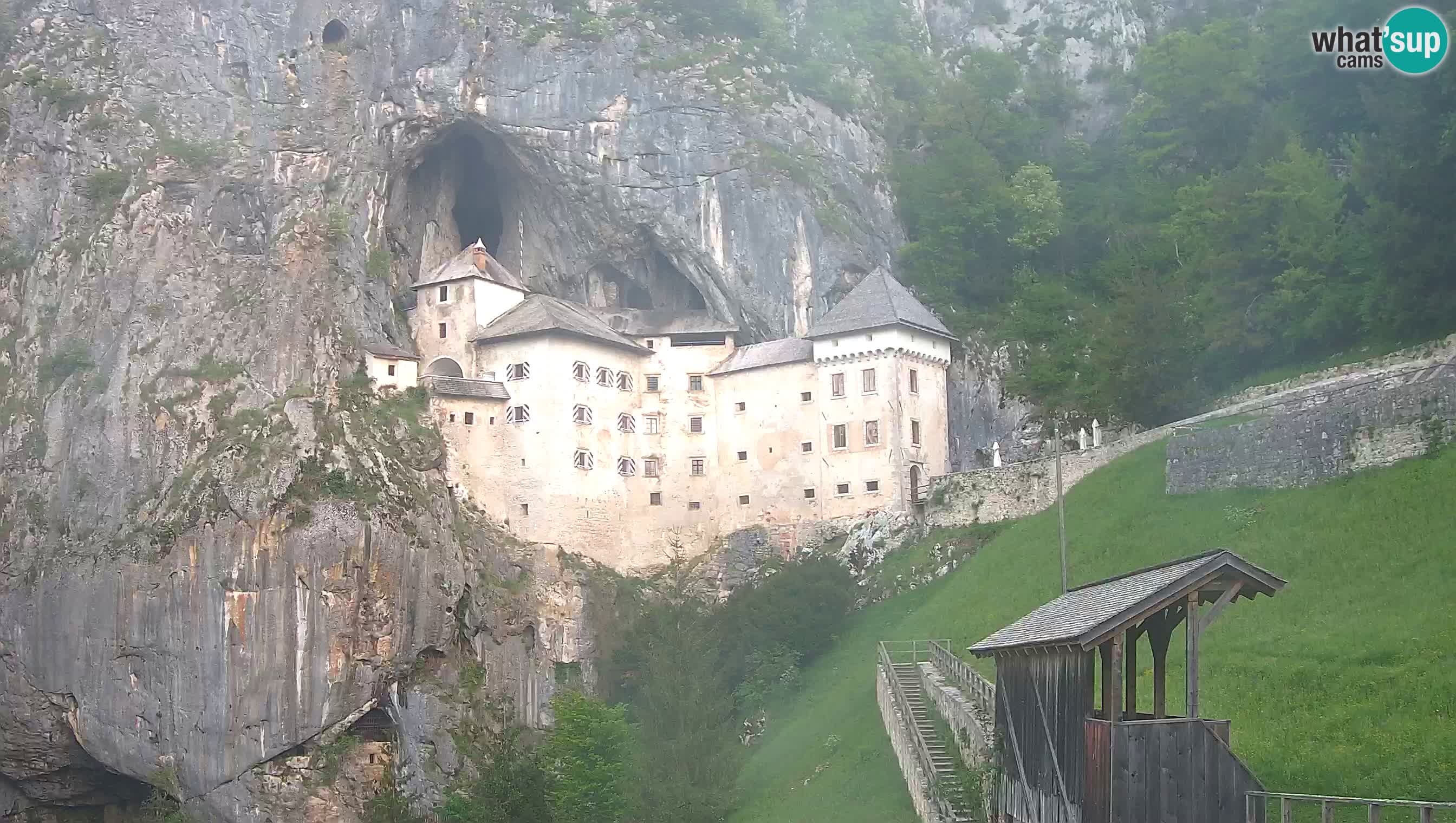 Web kamera Predjamski dvorac – Postojna – Slovenija
