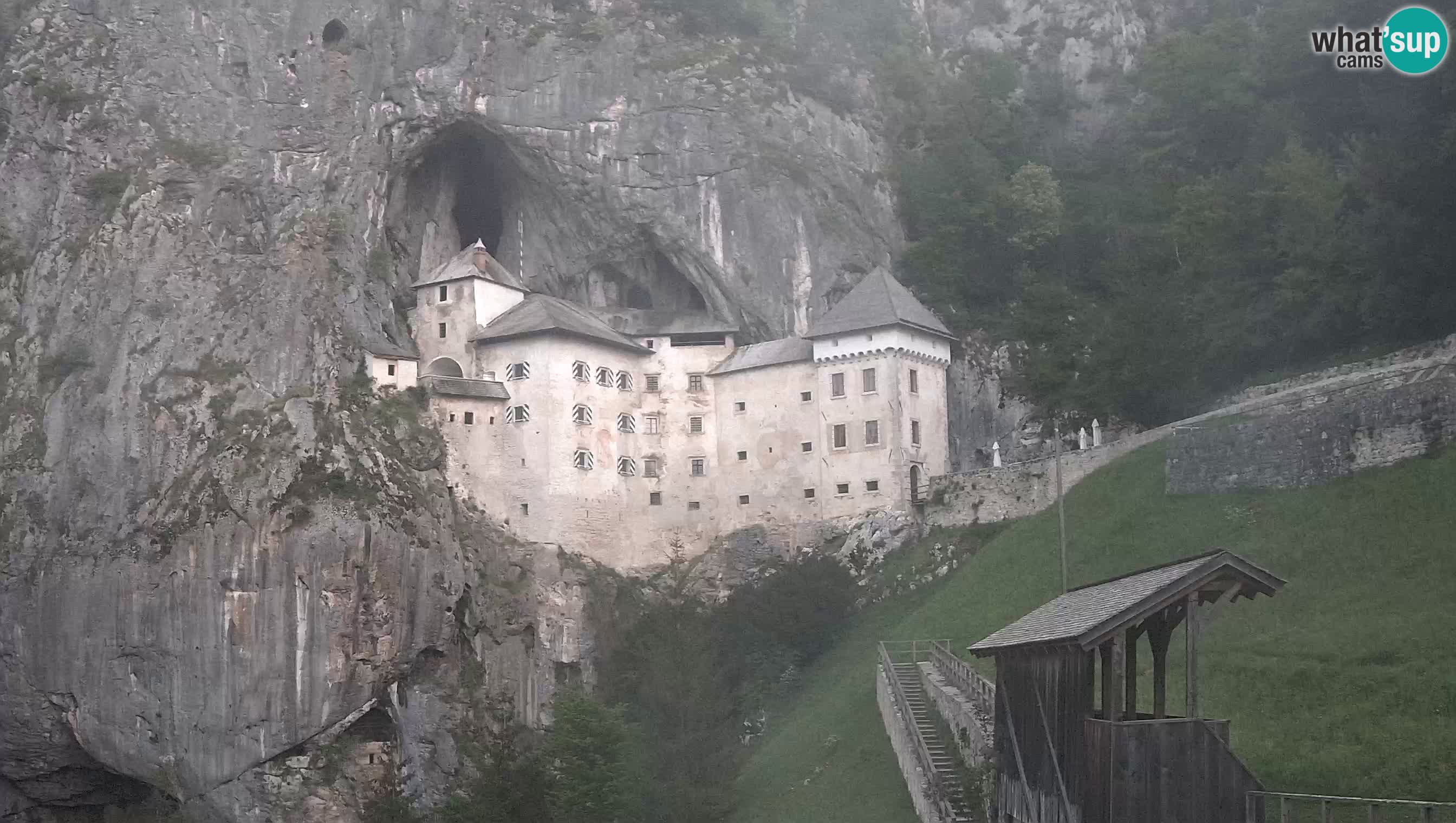 Web kamera Predjamski dvorac – Postojna – Slovenija
