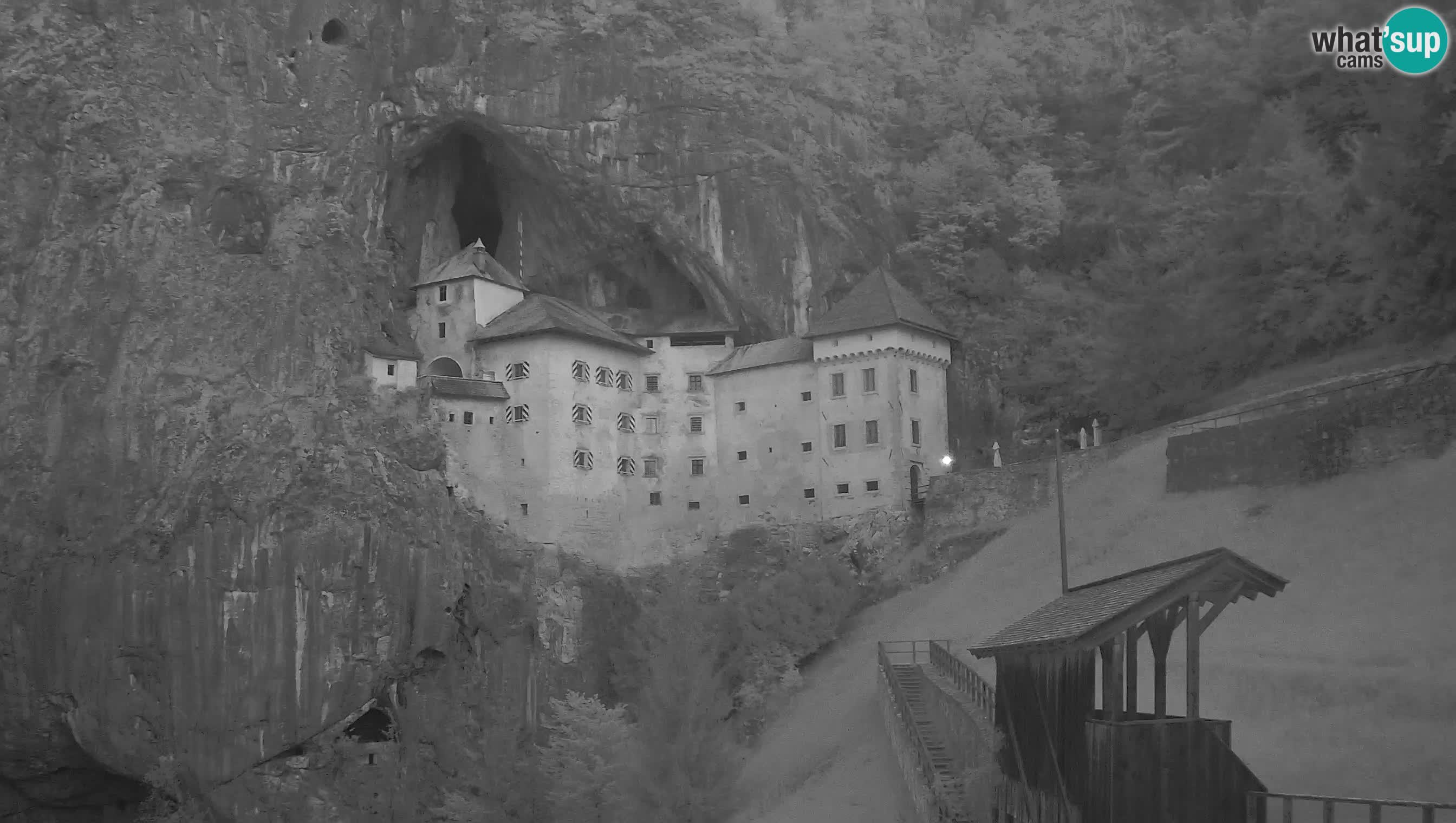 Live Webcam Castello di Predjama – Postumia – Slovenia