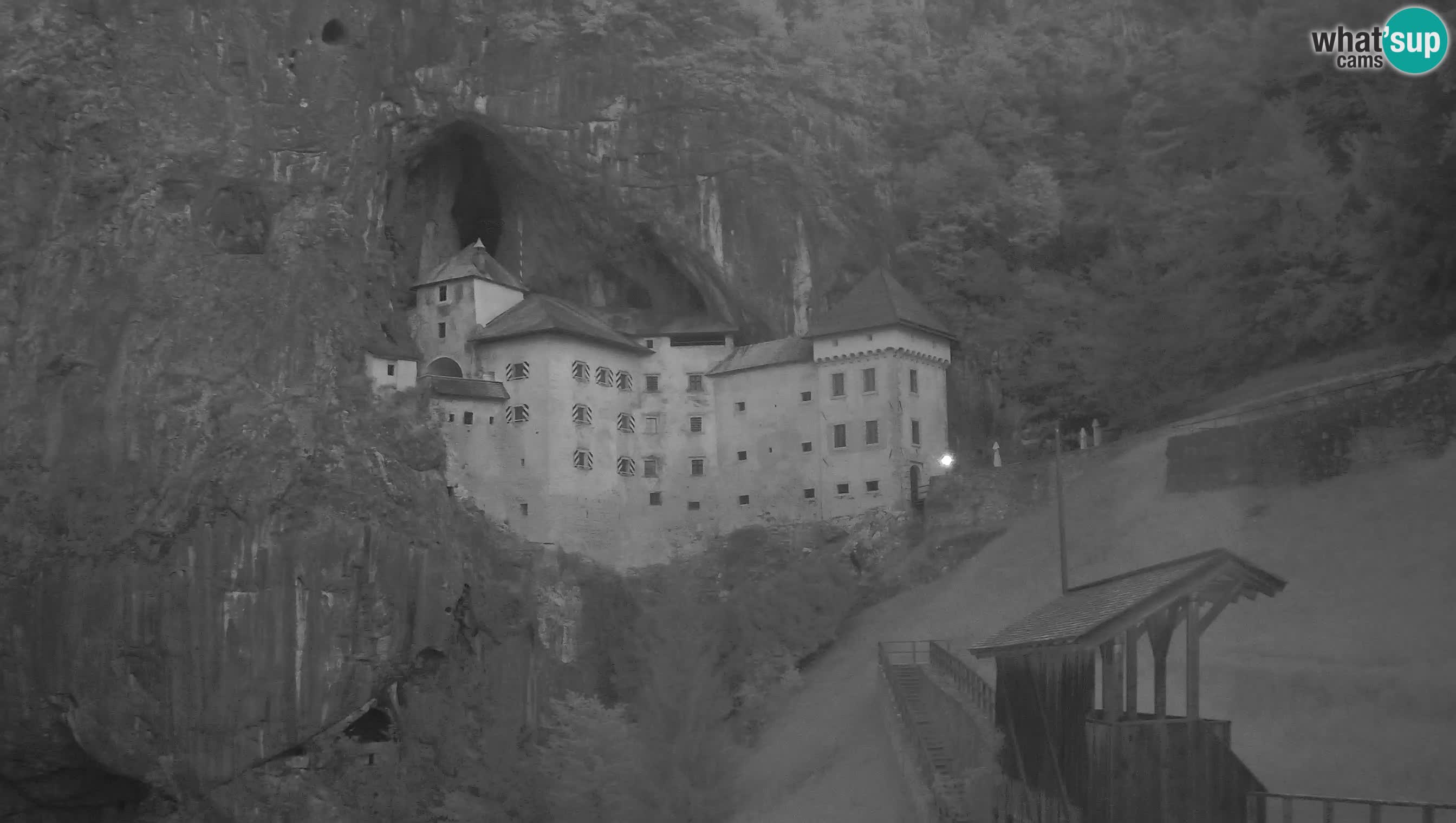 Web kamera Predjamski dvorac – Postojna – Slovenija