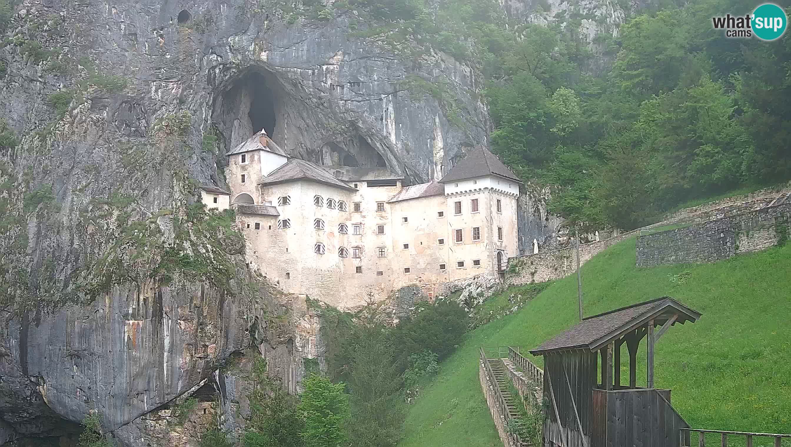 Live Webcam Höhlenburg Predjama – Postojna – Slowenien