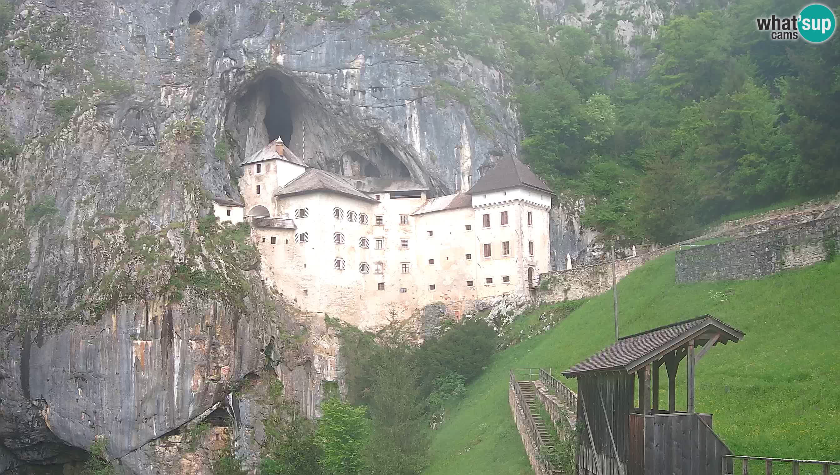 Live Webcam Grad Predjama – Château de Predjama – Postojna – Slovénie