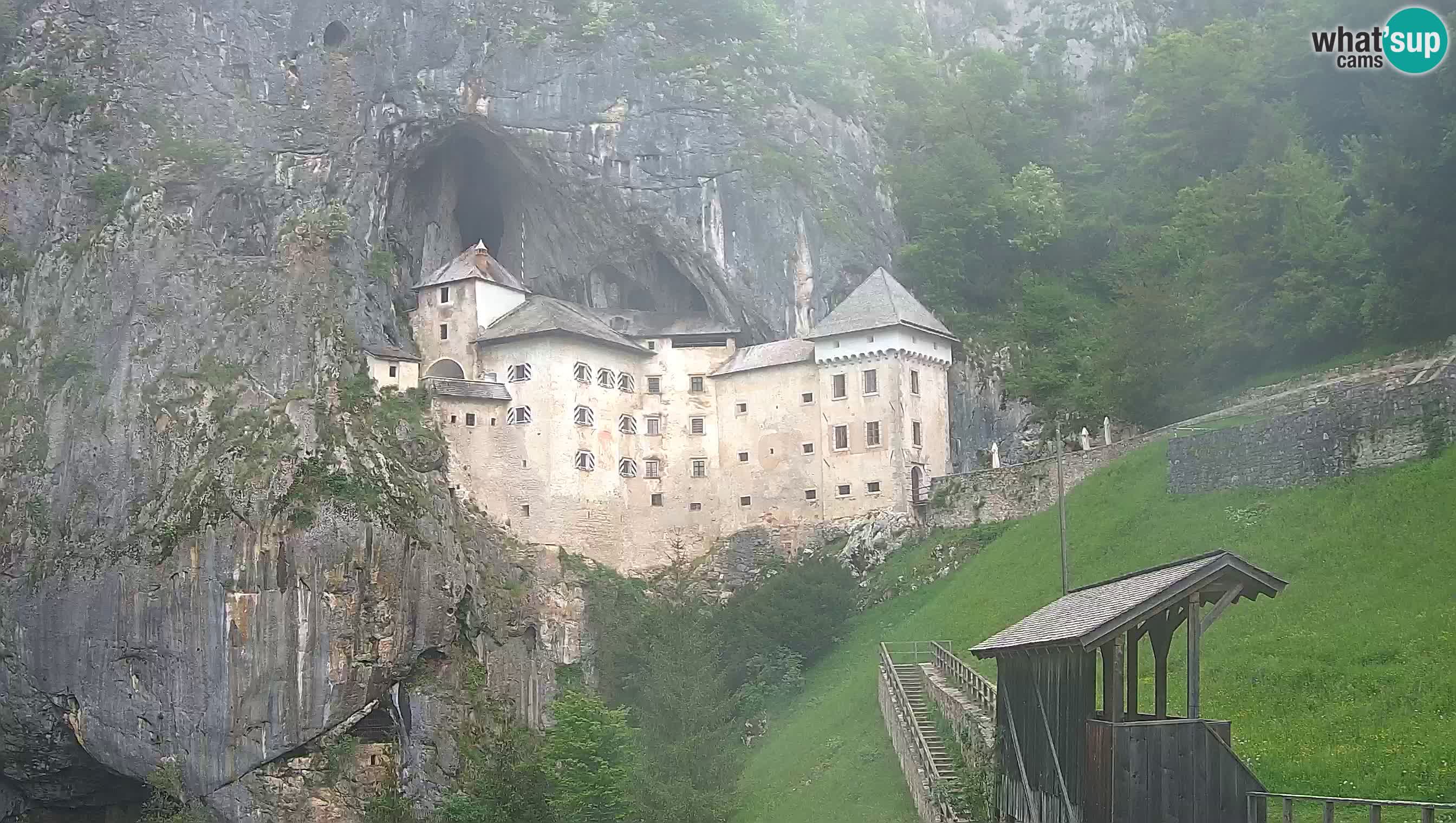 Web kamera Predjamski dvorac – Postojna – Slovenija