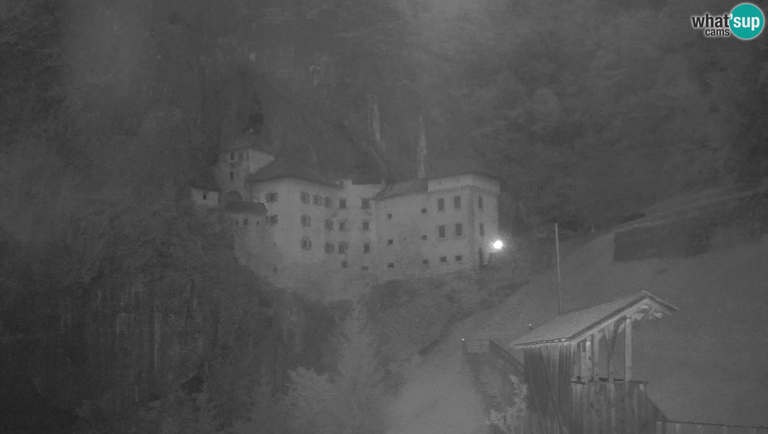 Live Webcam Höhlenburg Predjama – Postojna – Slowenien