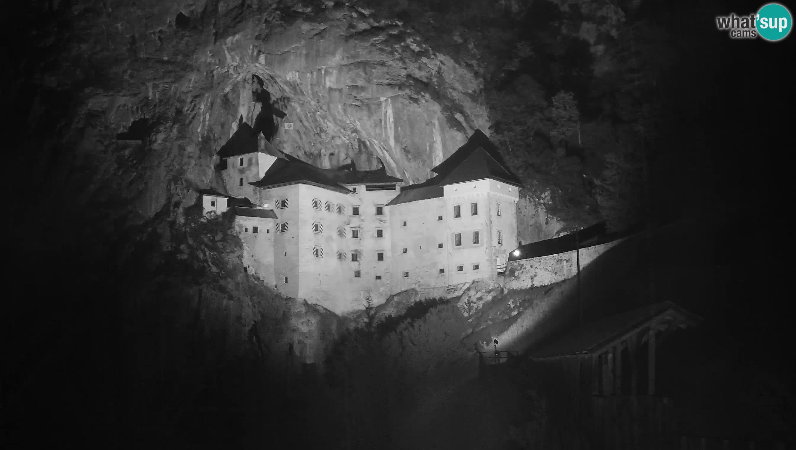 Live Webcam Grad Predjama – Château de Predjama – Postojna – Slovénie