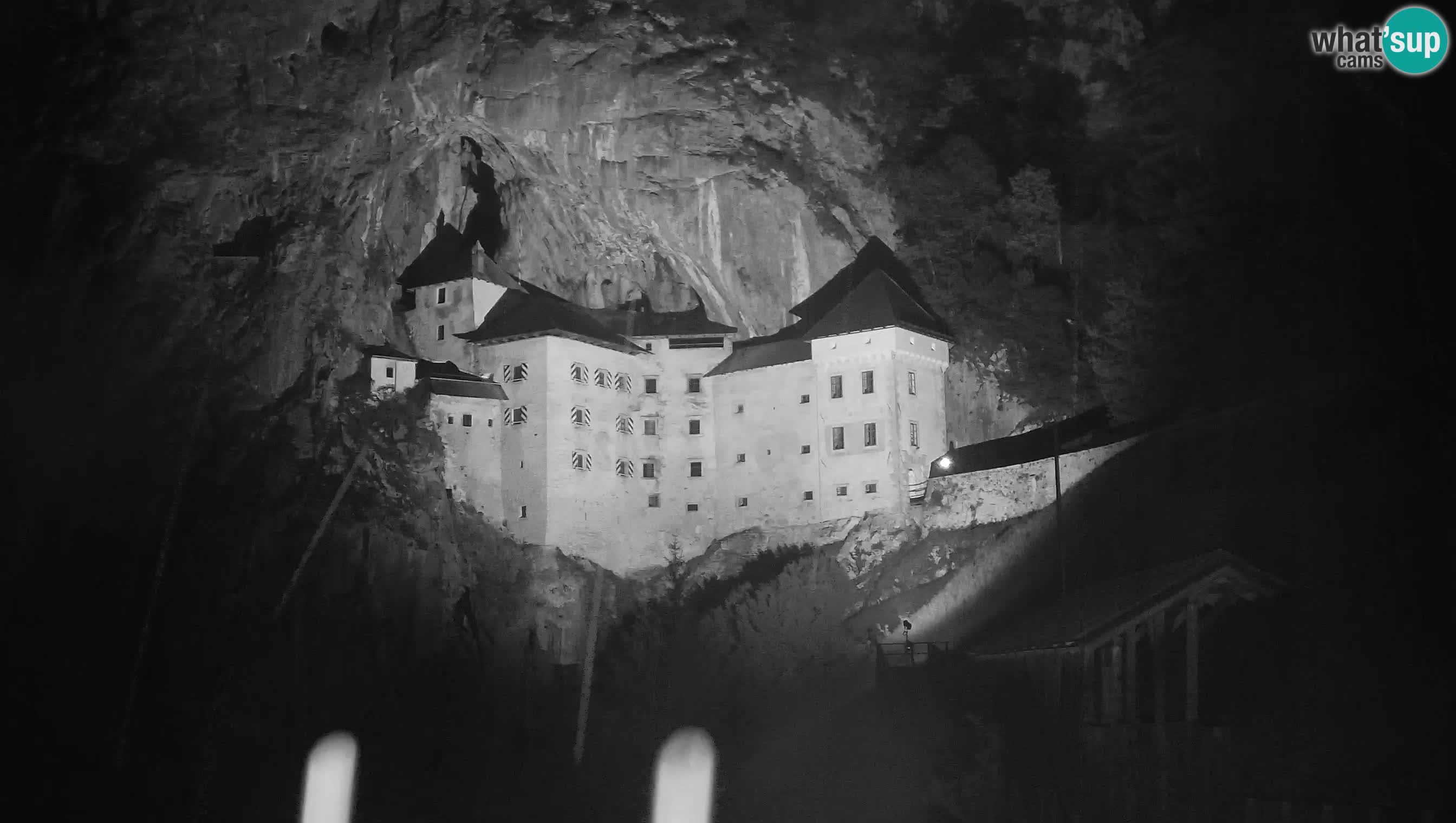 Live Webcam Höhlenburg Predjama – Postojna – Slowenien