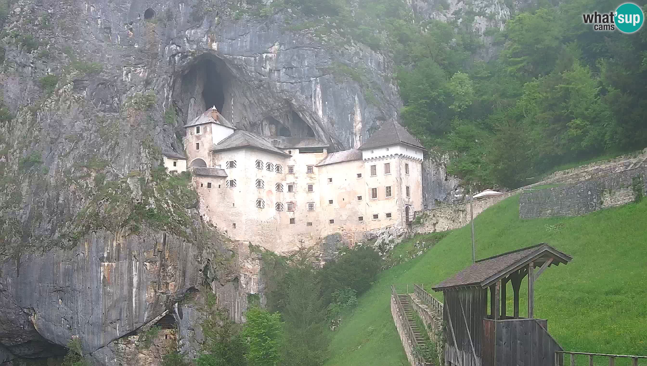 Web kamera Predjamski dvorac – Postojna – Slovenija