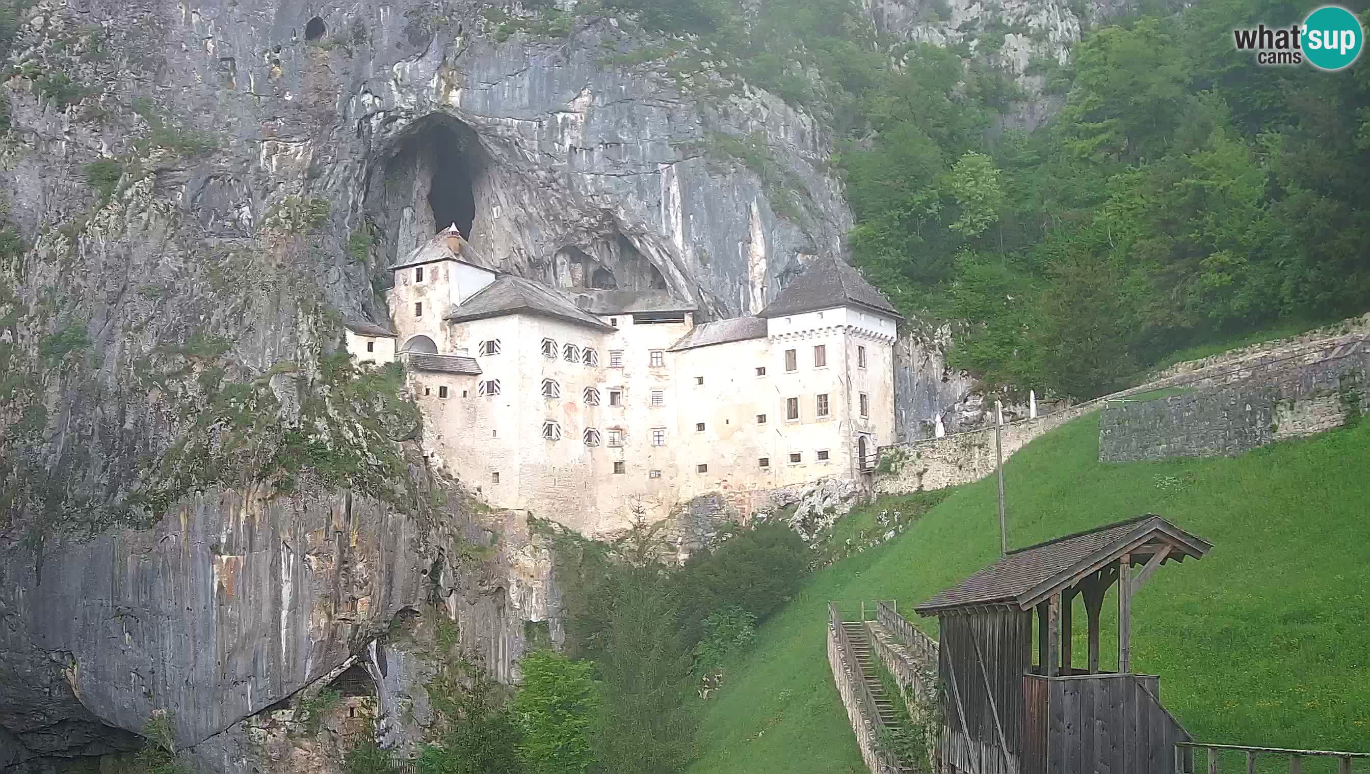 Live Webcam Grad Predjama – Château de Predjama – Postojna – Slovénie