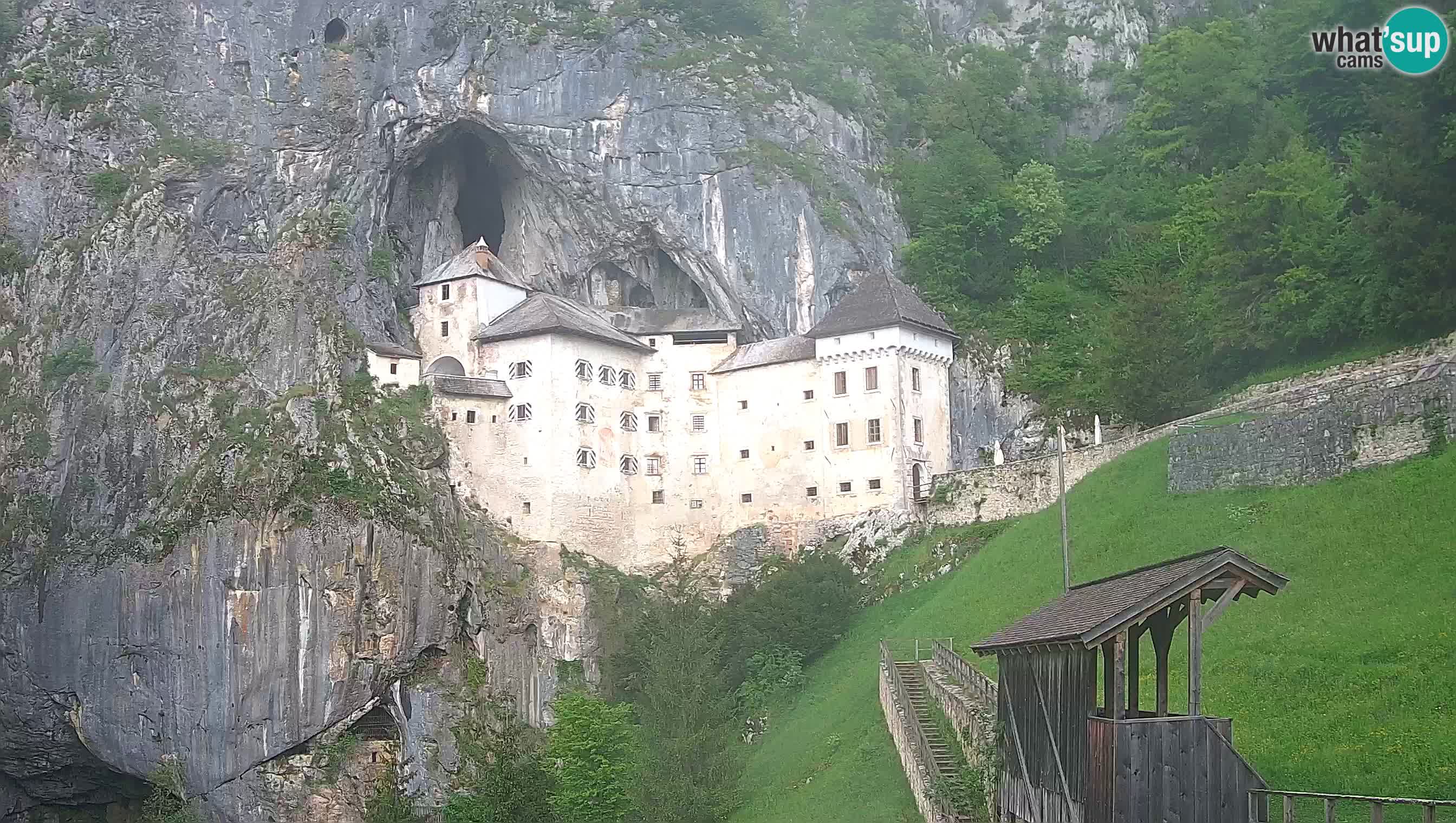 Web kamera Predjamski dvorac – Postojna – Slovenija