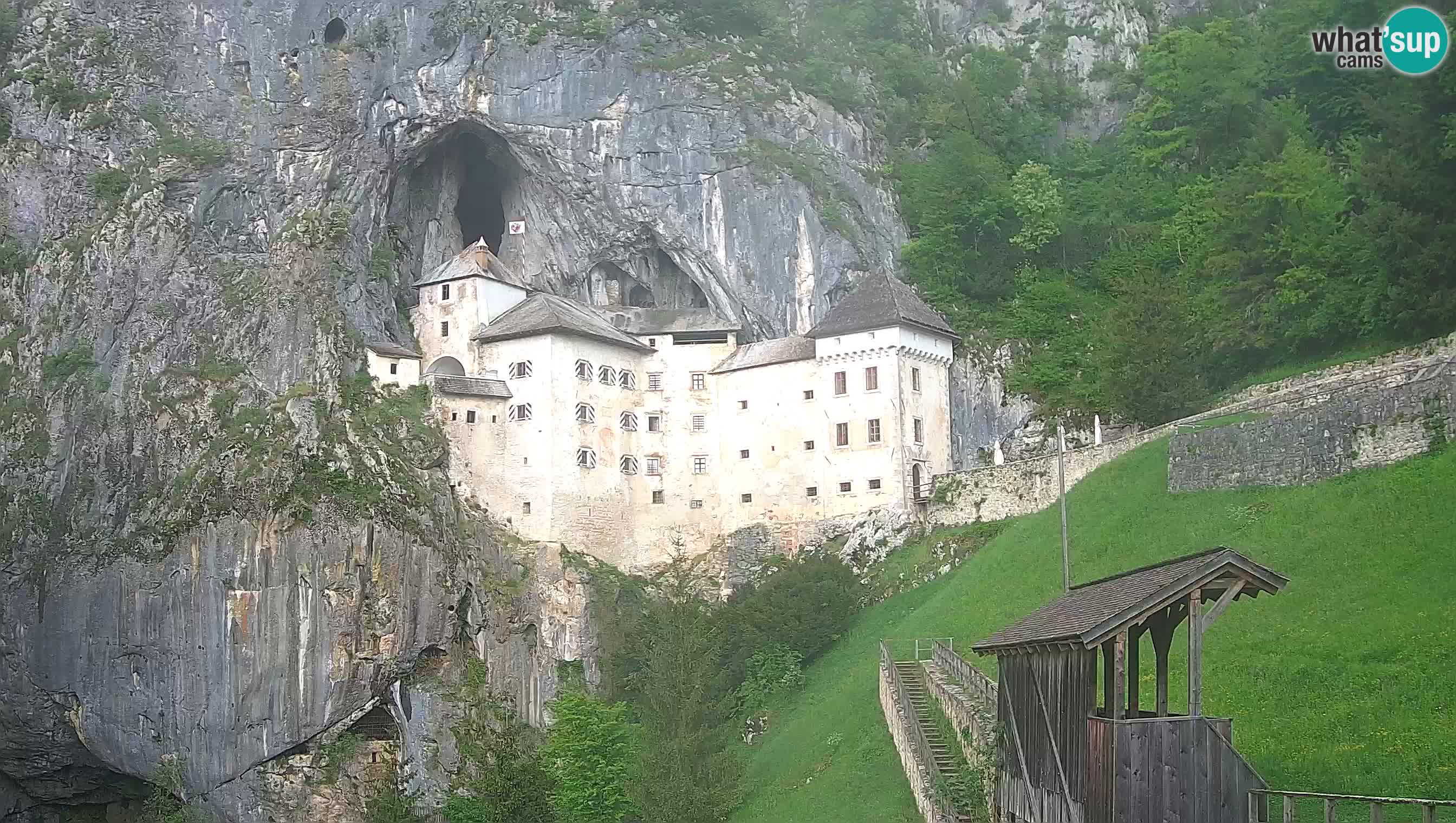 Web kamera Predjamski dvorac – Postojna – Slovenija
