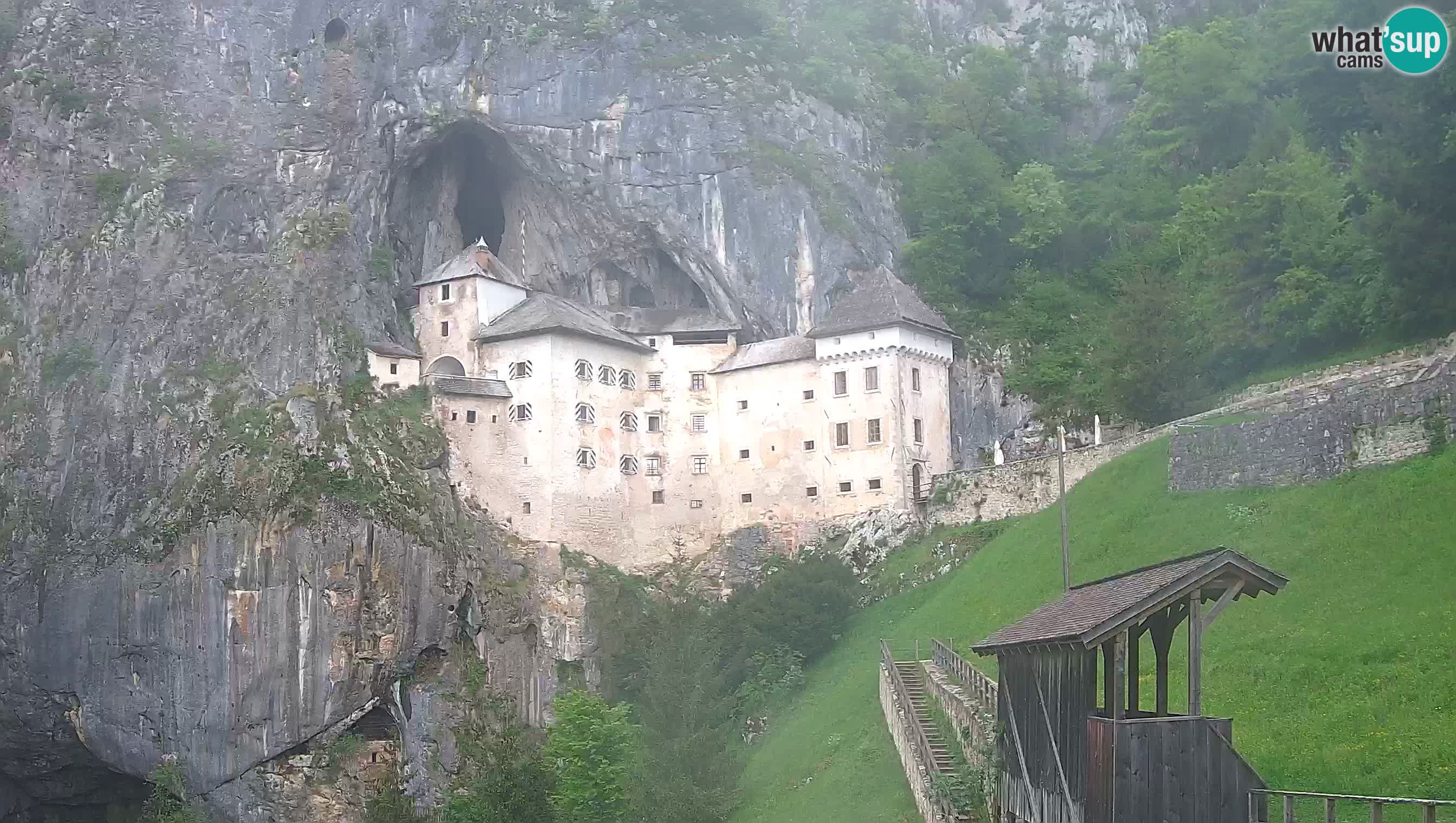 Web kamera Predjamski dvorac – Postojna – Slovenija