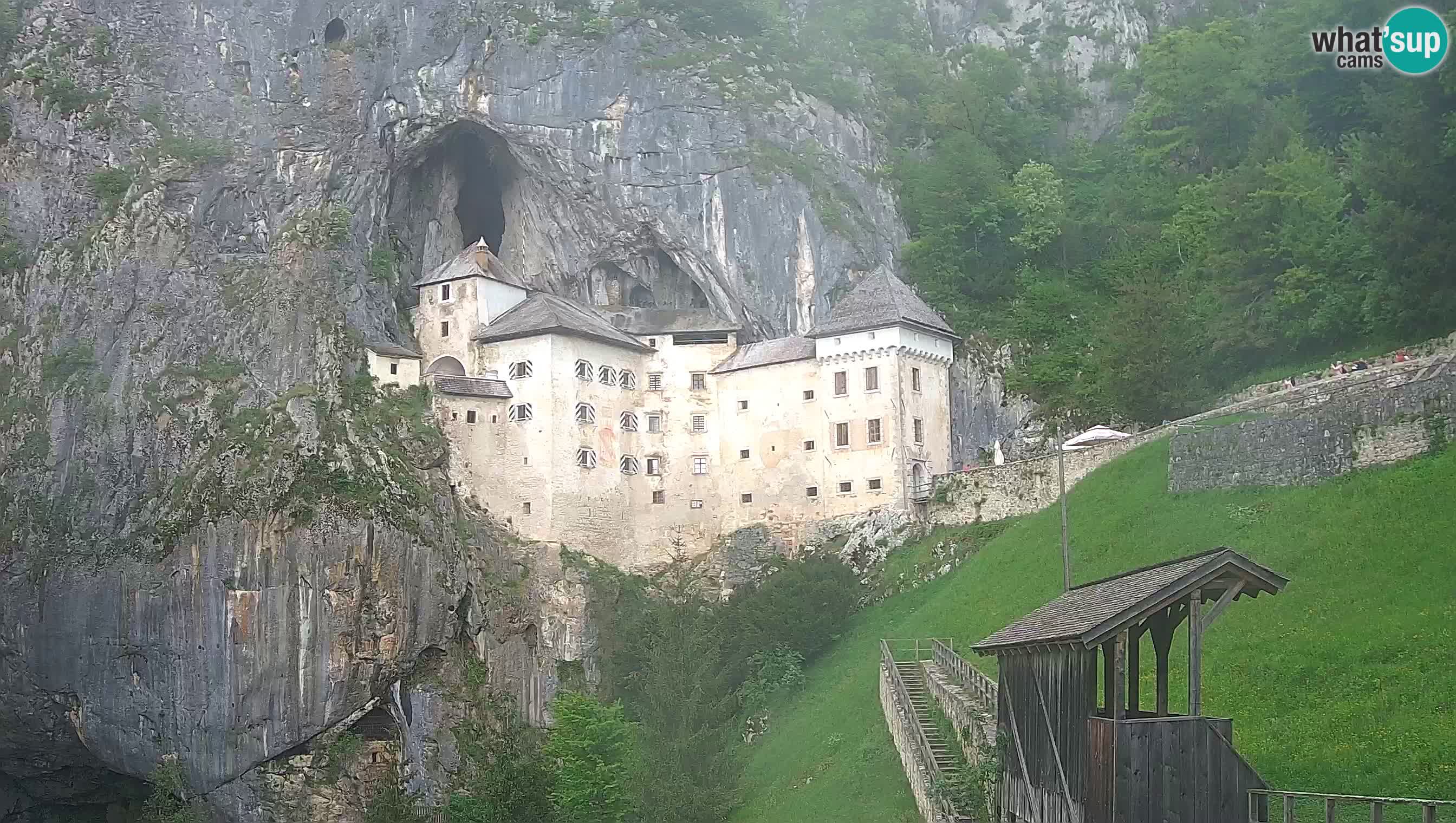 Live Webcam Grad Predjama – Château de Predjama – Postojna – Slovénie