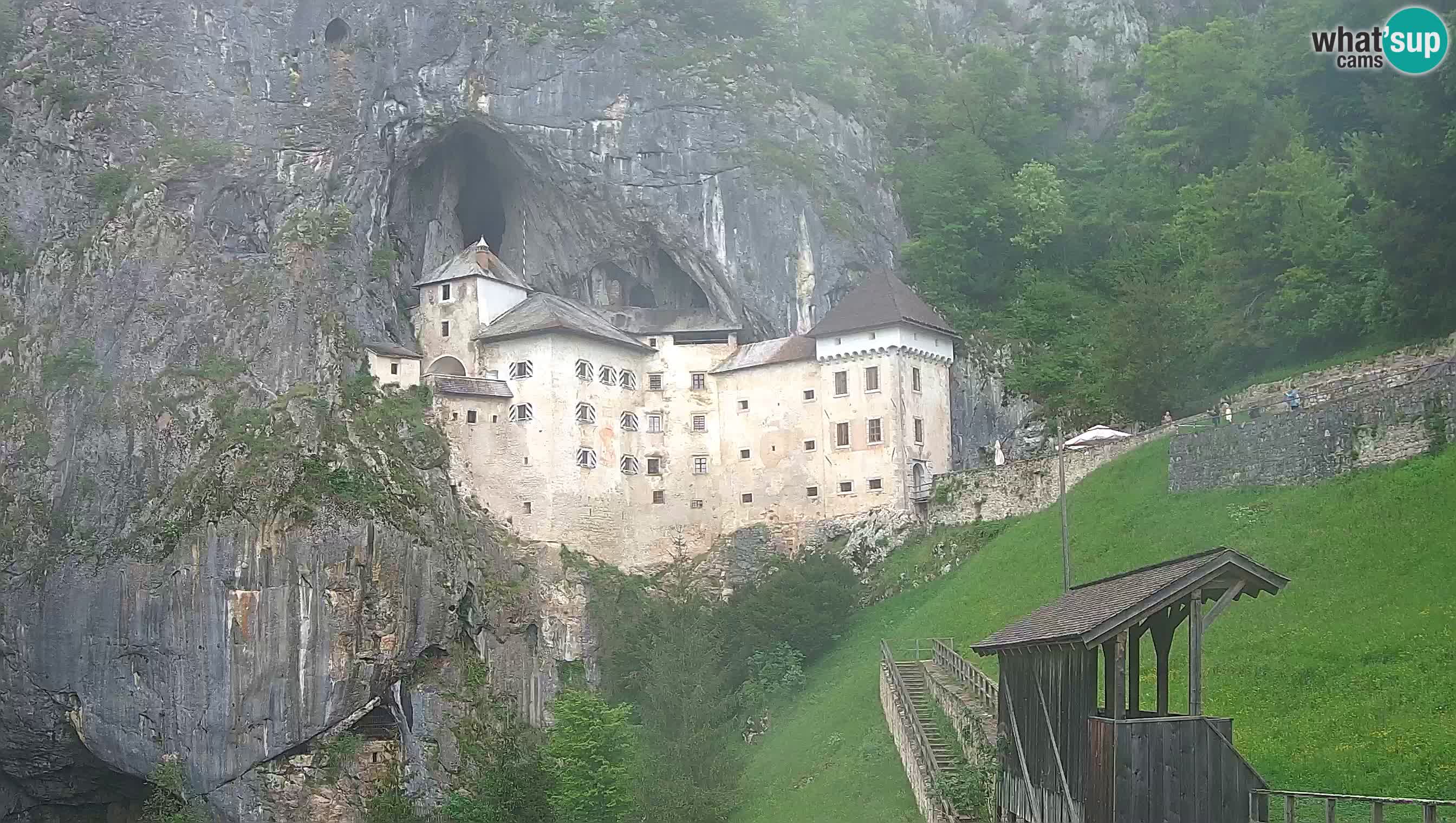 Live Webcam Höhlenburg Predjama – Postojna – Slowenien