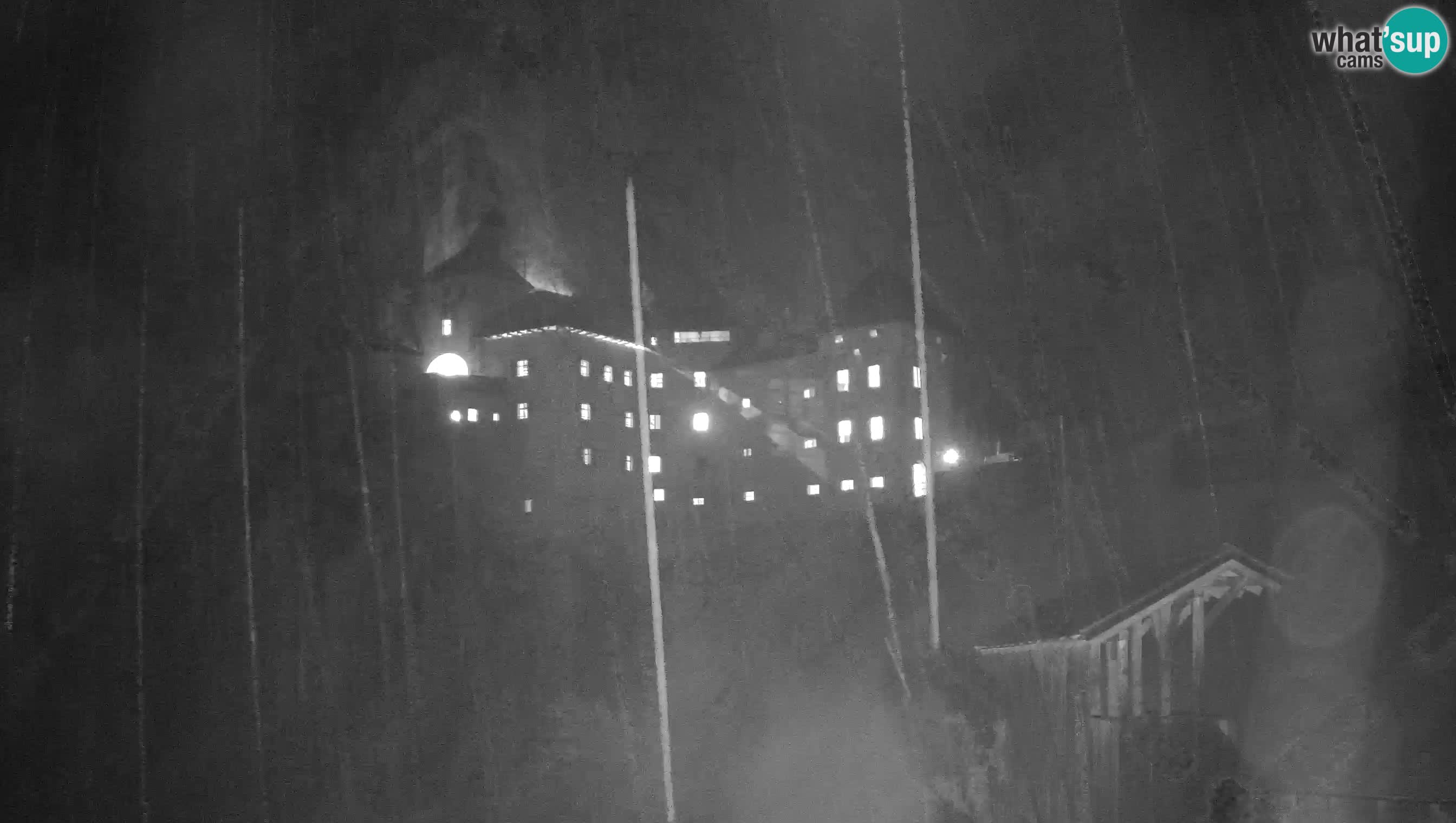 Live Webcam Grad Predjama – Château de Predjama – Postojna – Slovénie
