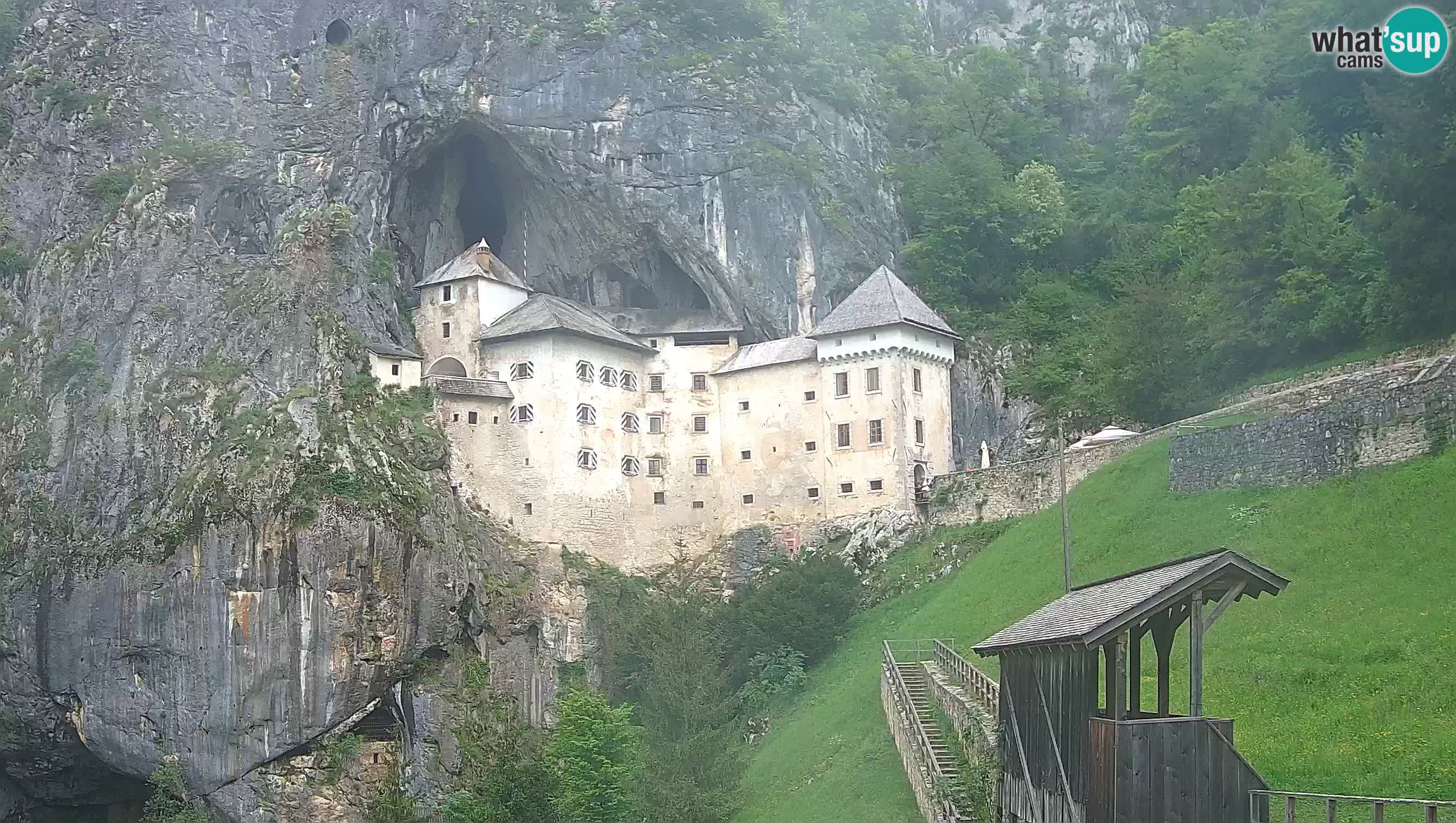 Live Webcam Grad Predjama – Château de Predjama – Postojna – Slovénie