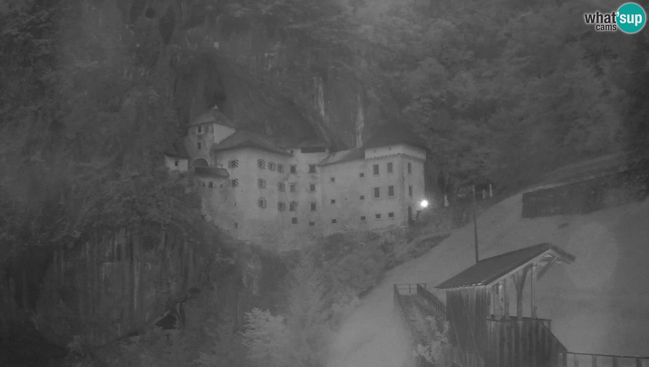 Live Webcam Grad Predjama – Château de Predjama – Postojna – Slovénie