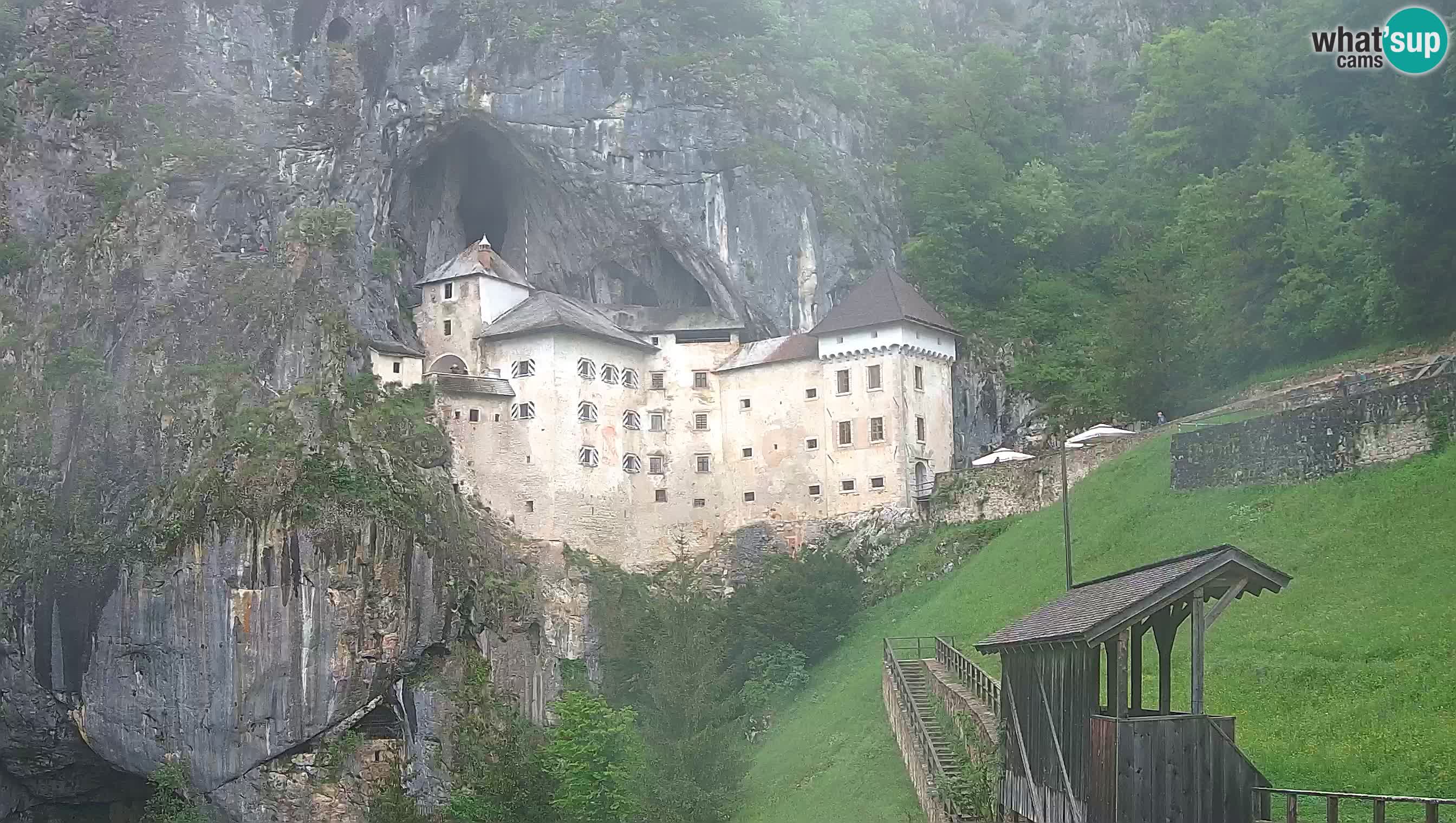 Live Webcam Höhlenburg Predjama – Postojna – Slowenien