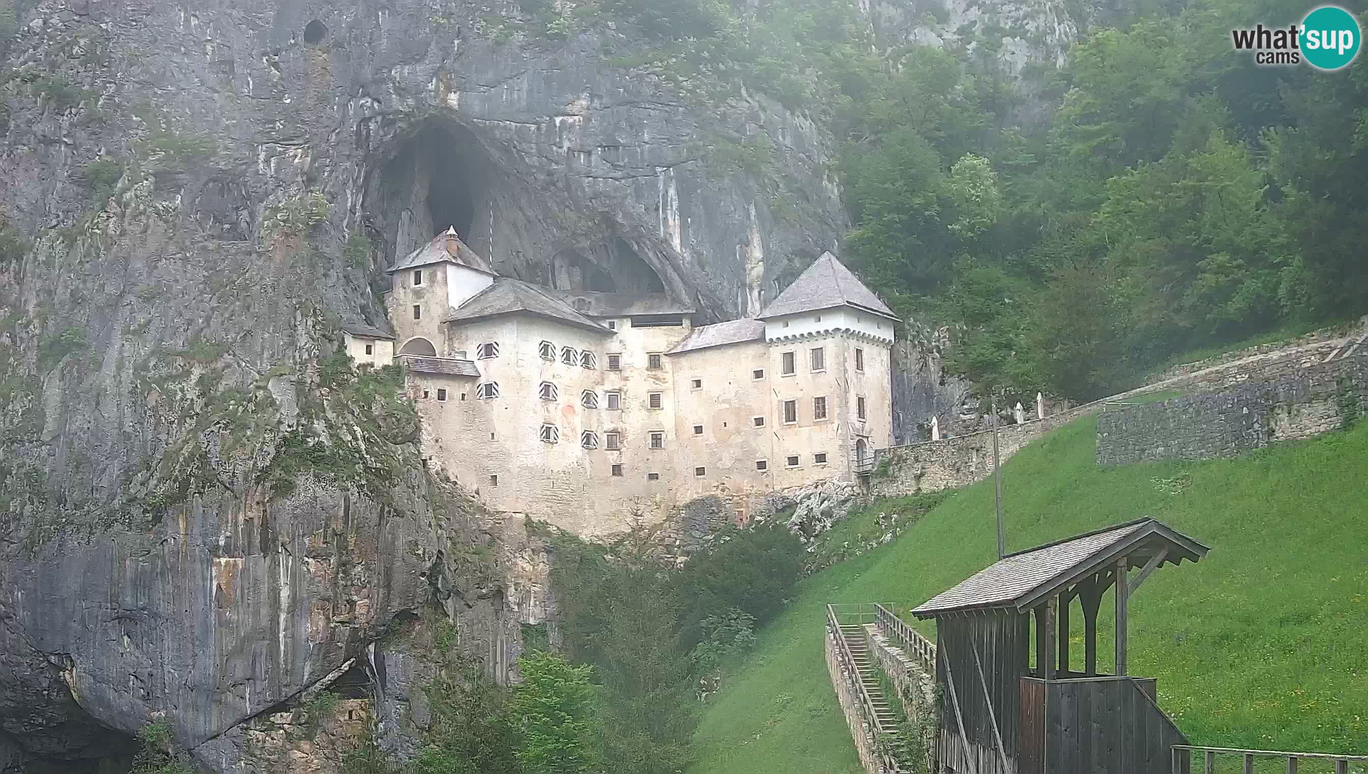 Web kamera Predjamski dvorac – Postojna – Slovenija