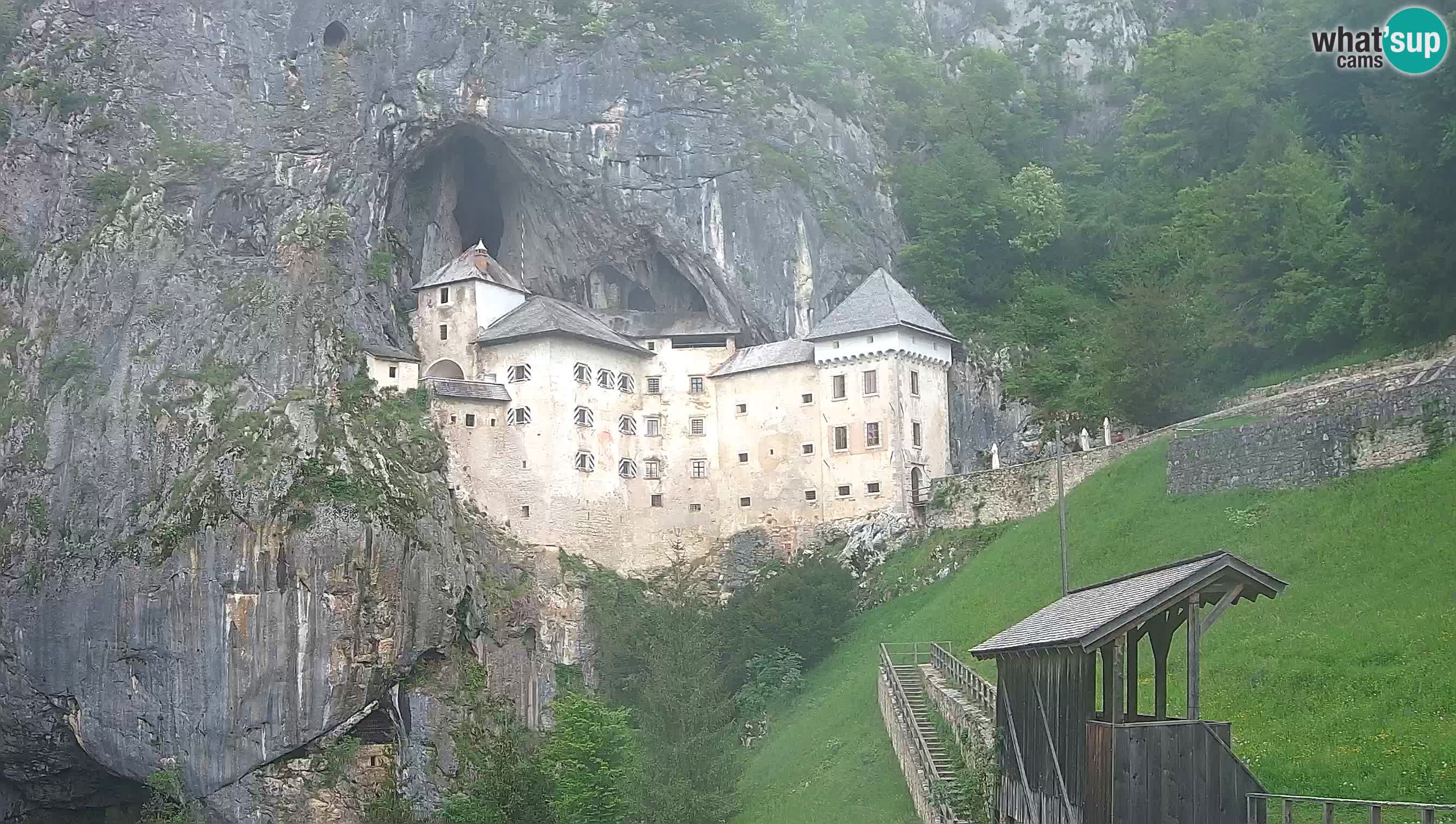 Live Webcam Höhlenburg Predjama – Postojna – Slowenien