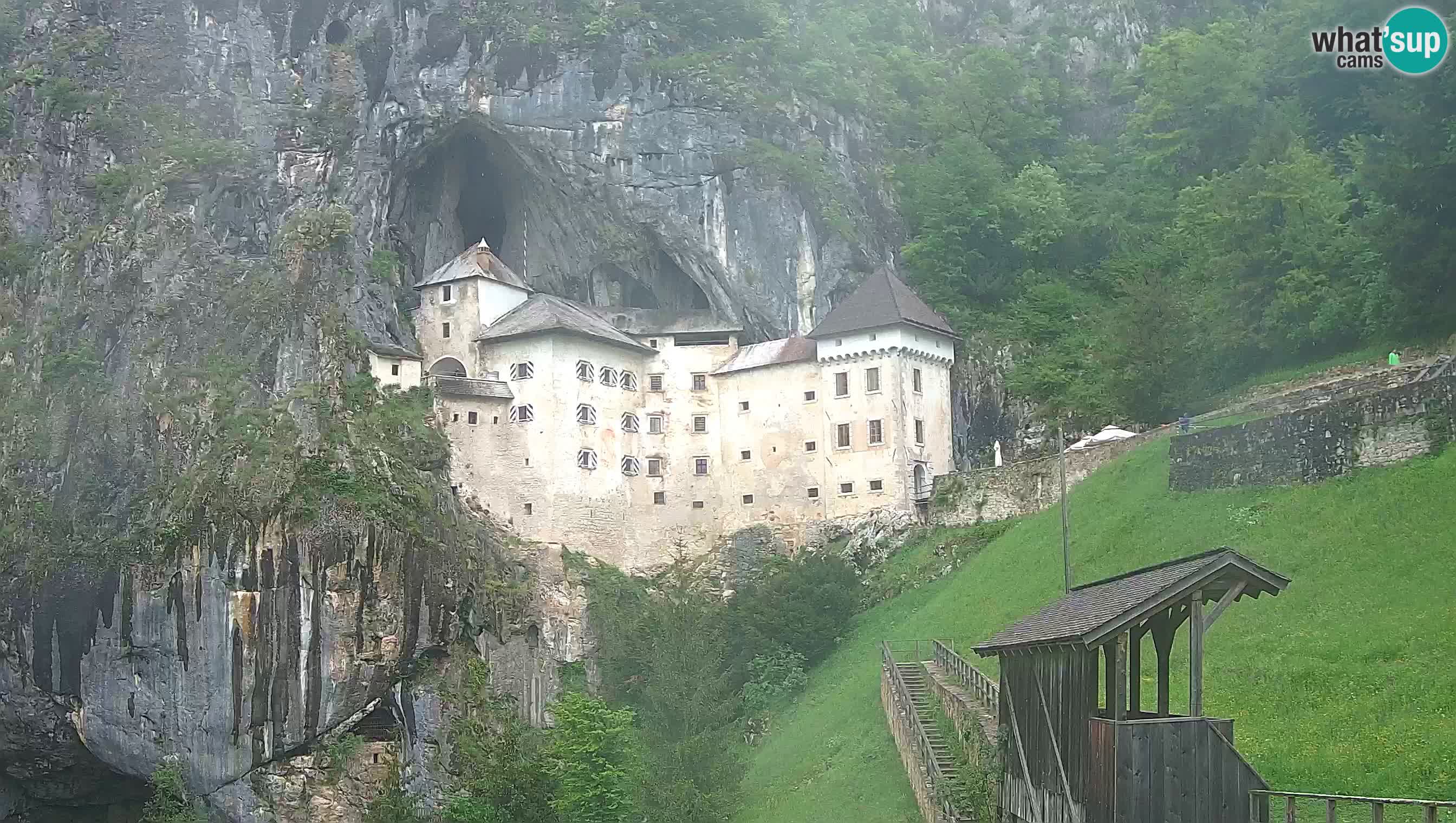 Live Webcam Grad Predjama – Château de Predjama – Postojna – Slovénie