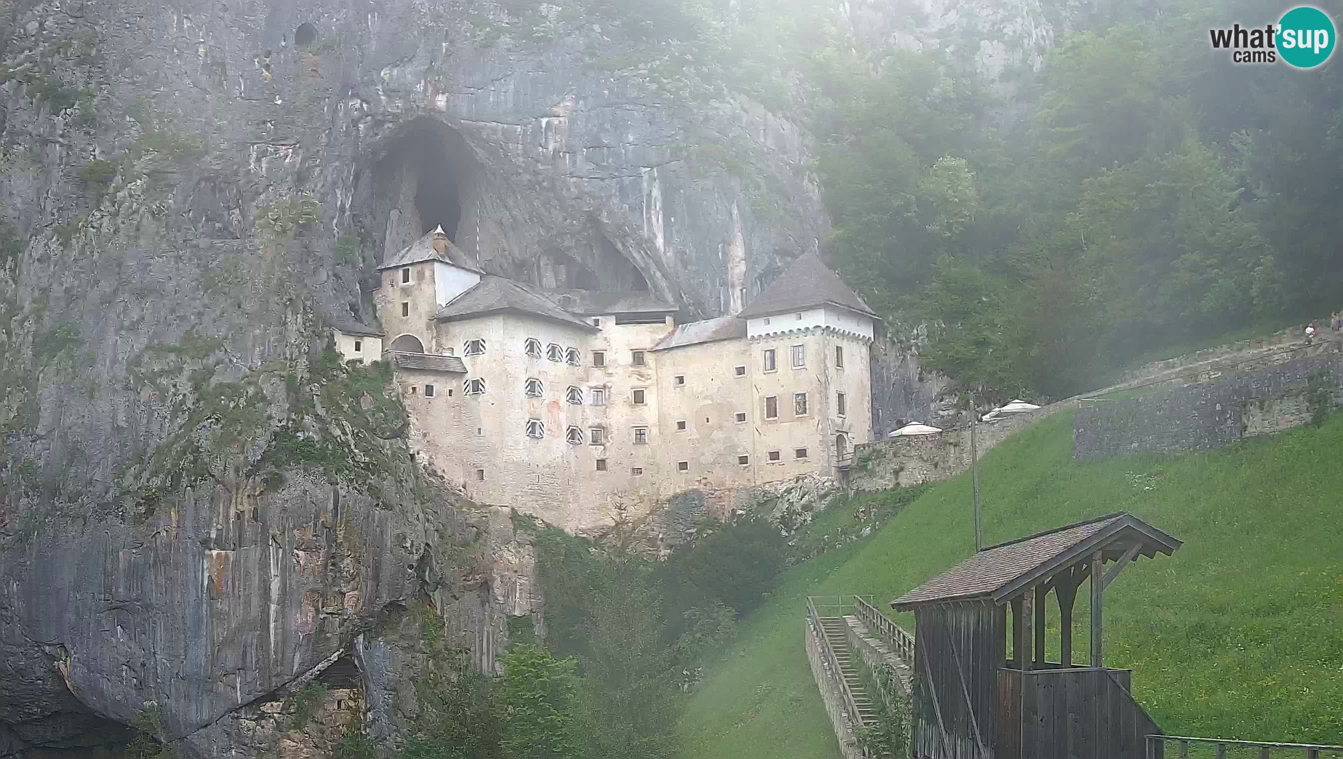 Web kamera Predjamski dvorac – Postojna – Slovenija