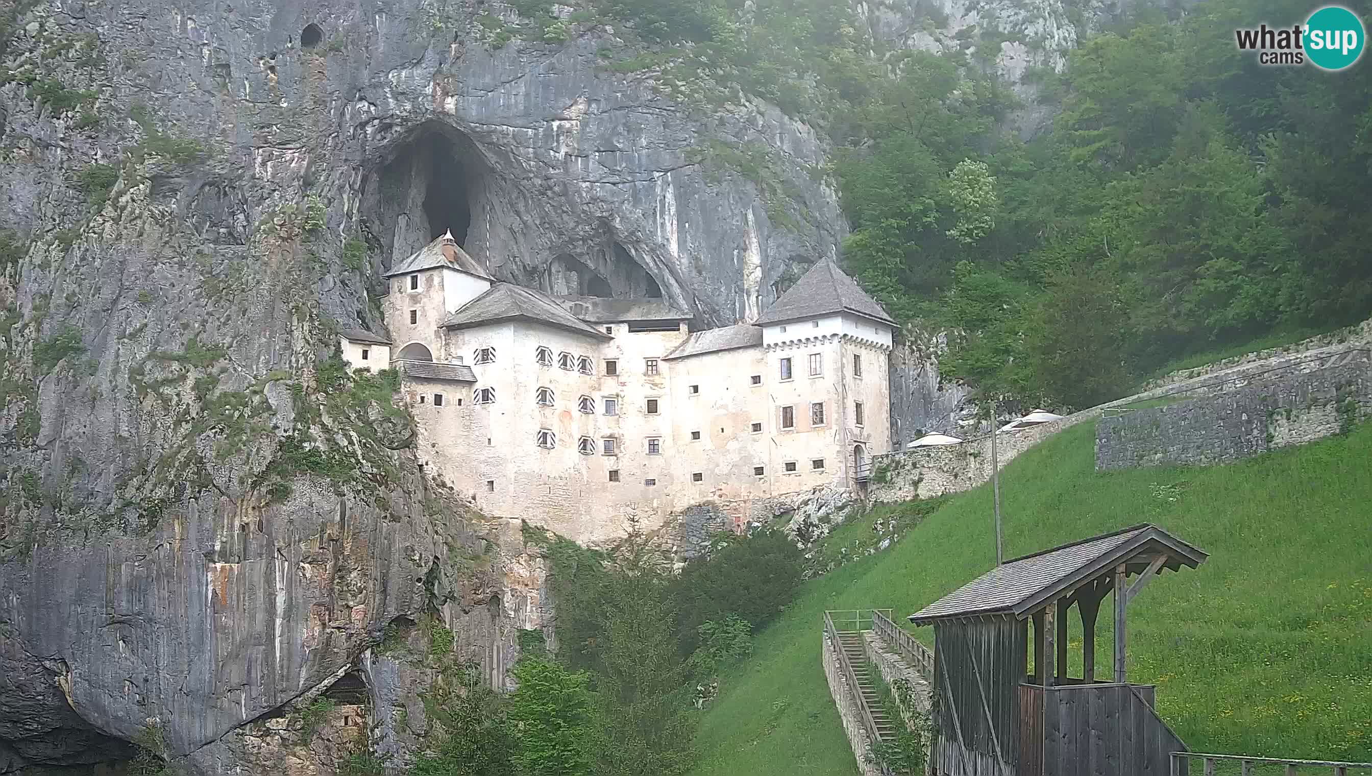 Live Webcam Höhlenburg Predjama – Postojna – Slowenien