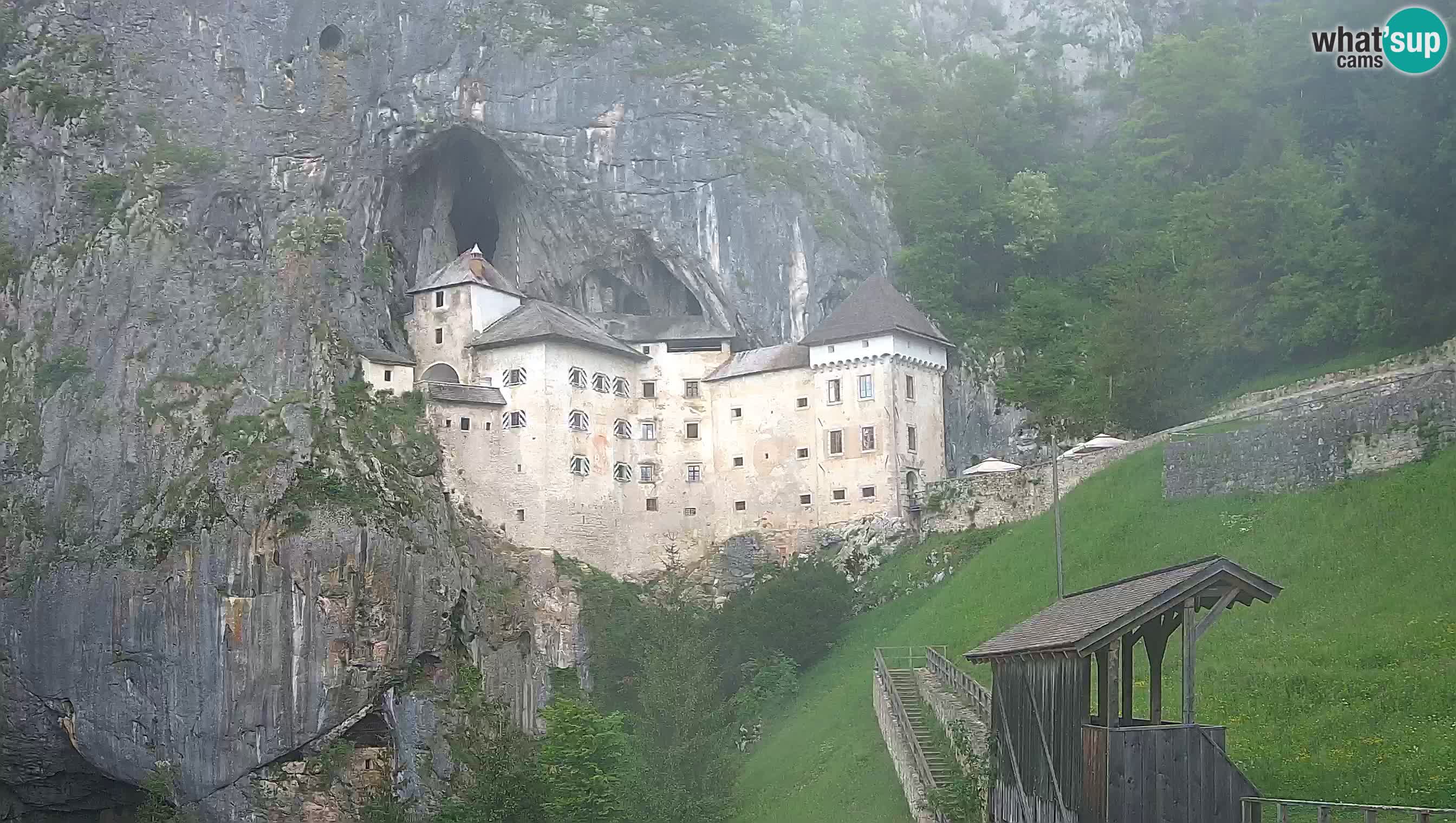 Live Webcam Höhlenburg Predjama – Postojna – Slowenien