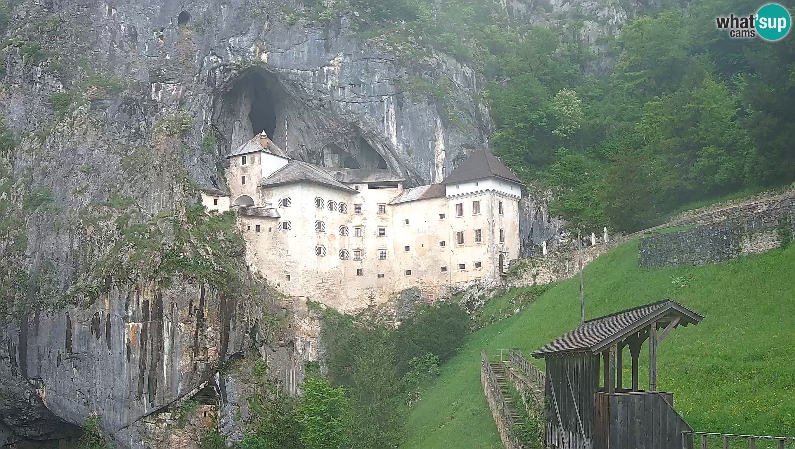 Web kamera Predjamski dvorac – Postojna – Slovenija