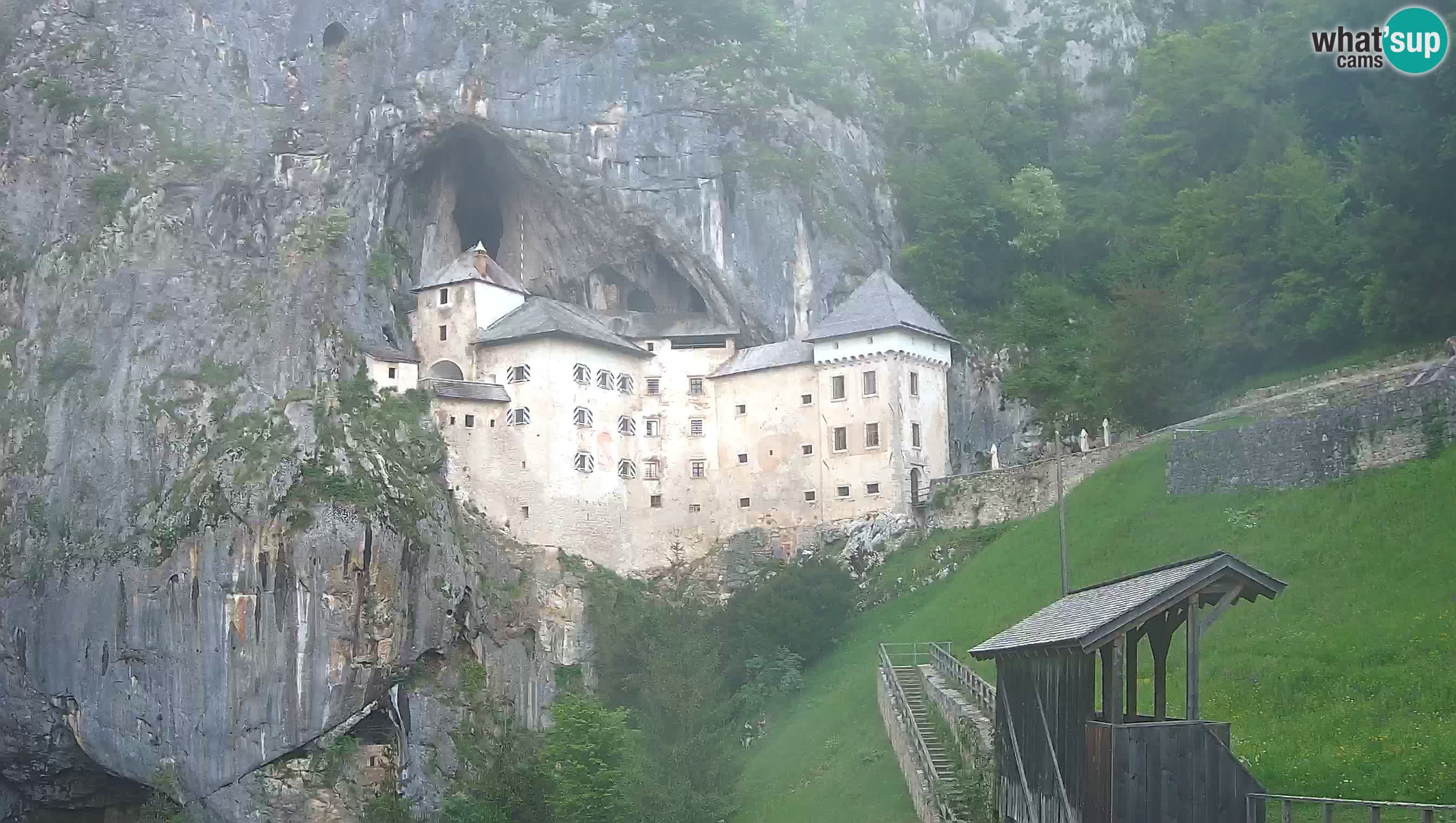 Web kamera Predjamski dvorac – Postojna – Slovenija