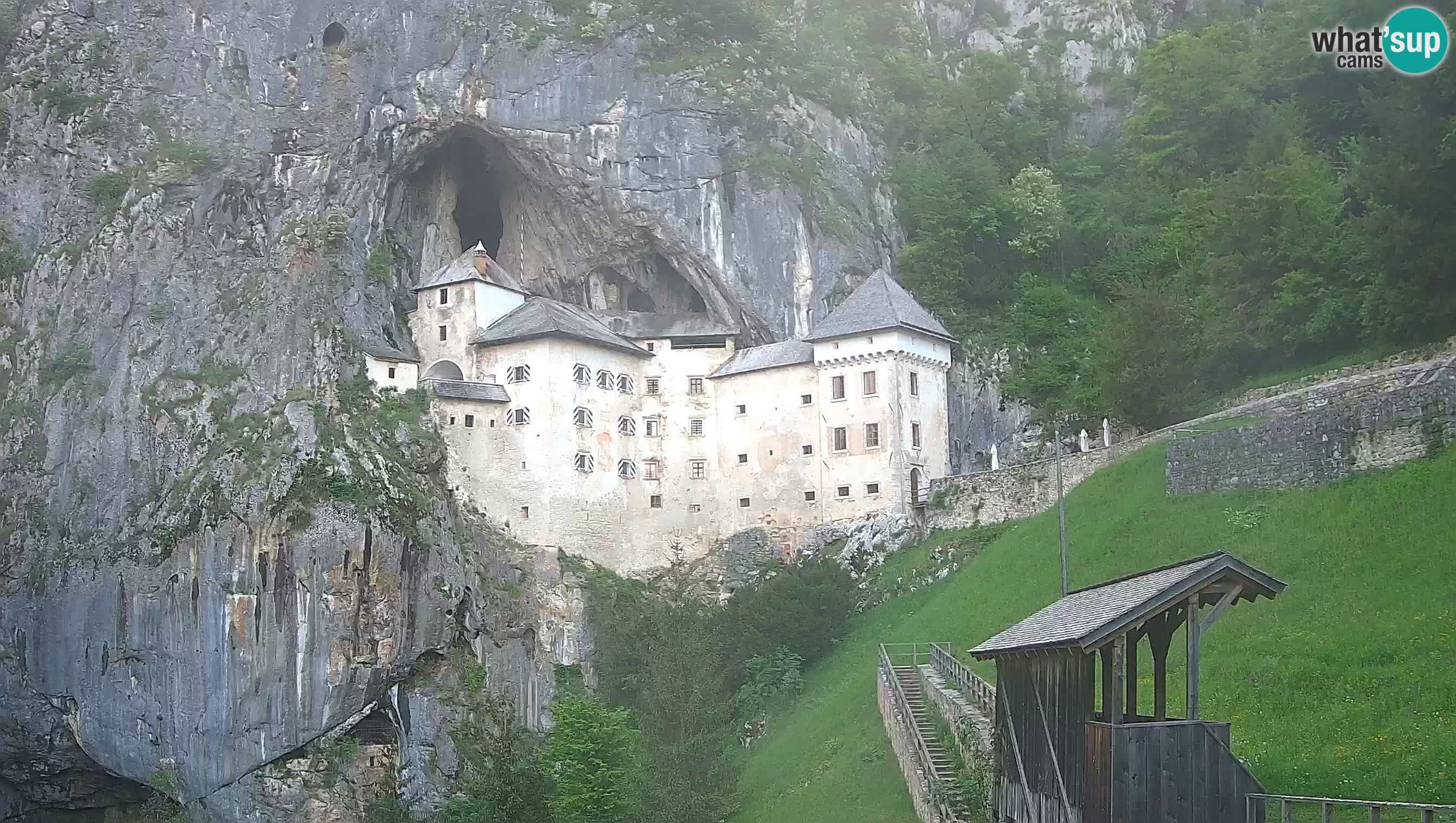 Web kamera Predjamski dvorac – Postojna – Slovenija