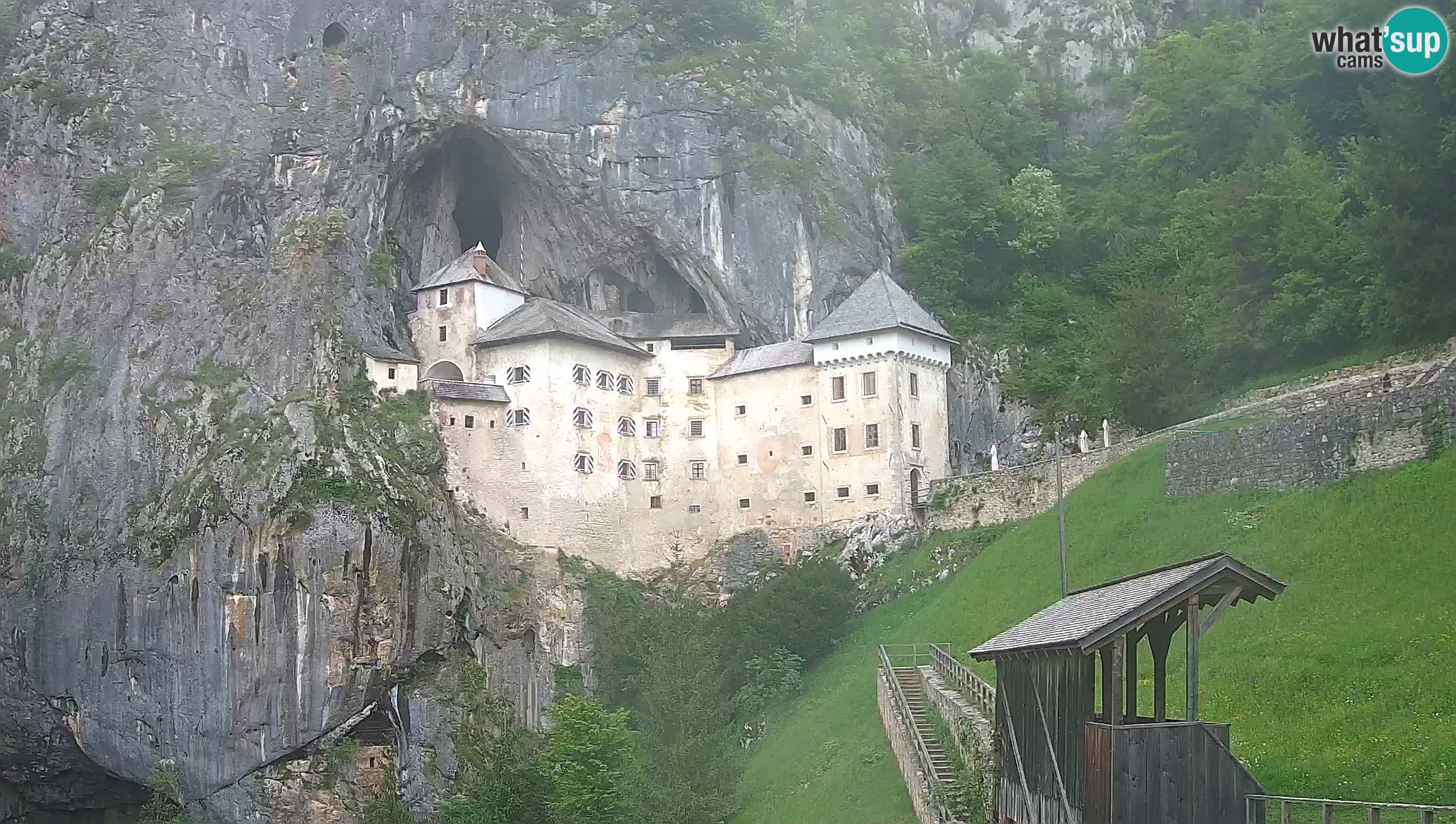 Web kamera Predjamski dvorac – Postojna – Slovenija