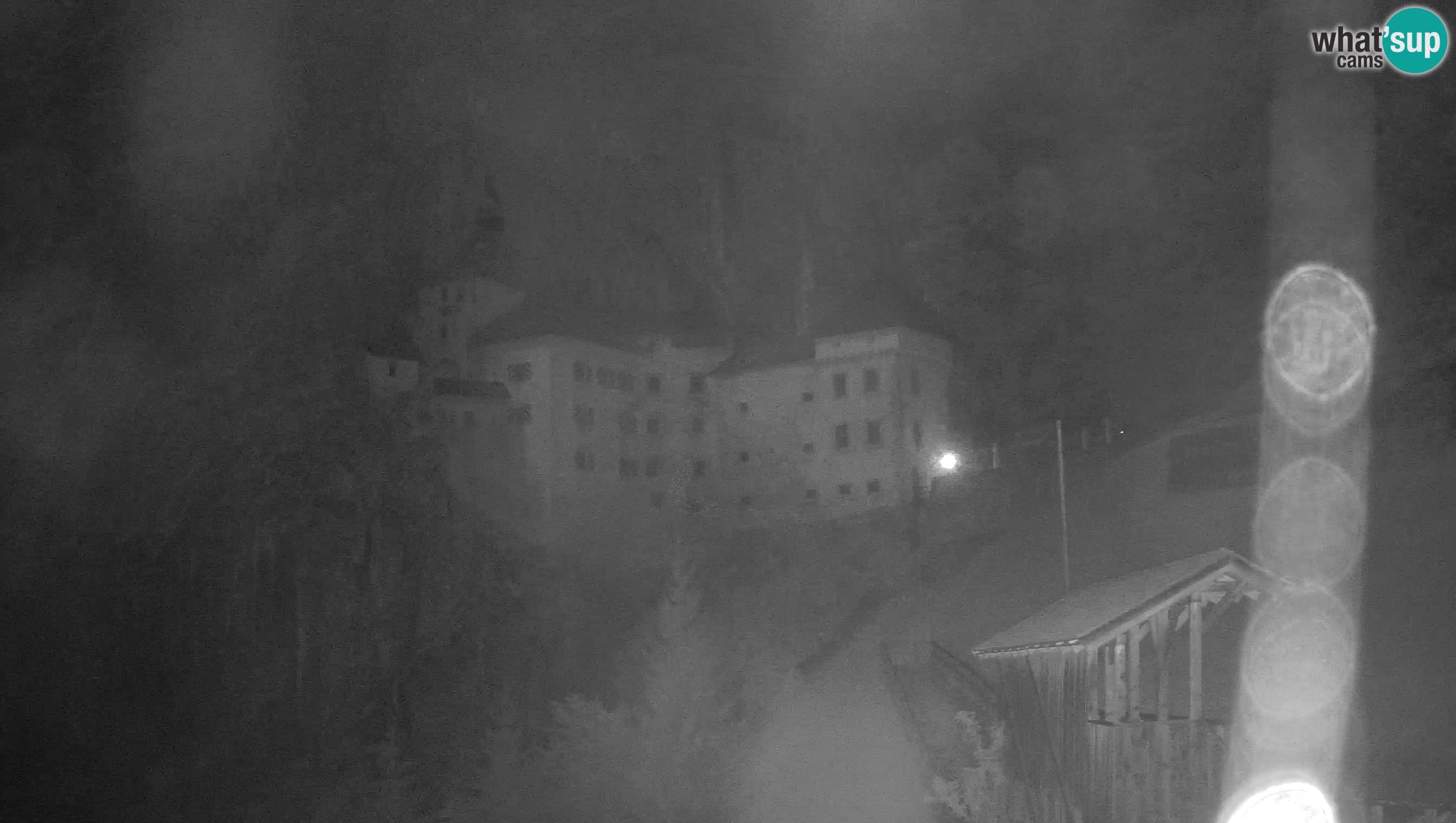 Live Webcam Höhlenburg Predjama – Postojna – Slowenien