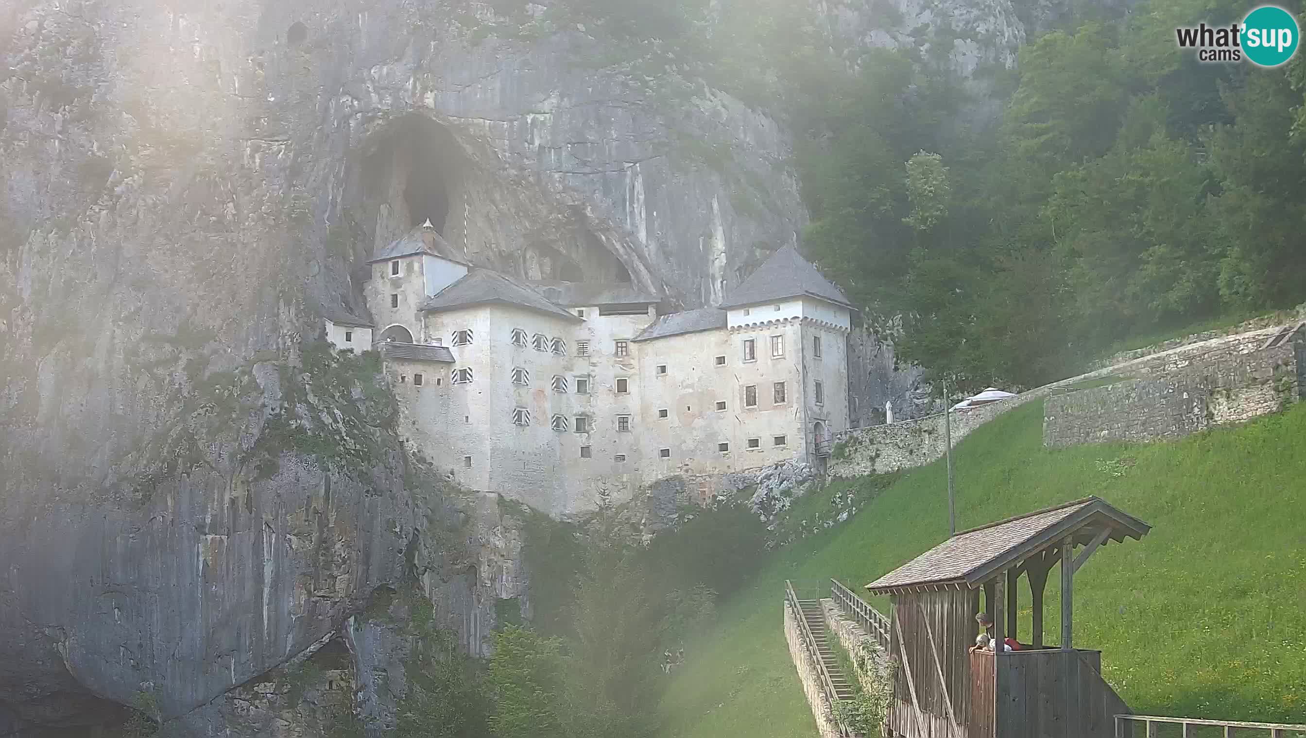 Web kamera Predjamski dvorac – Postojna – Slovenija