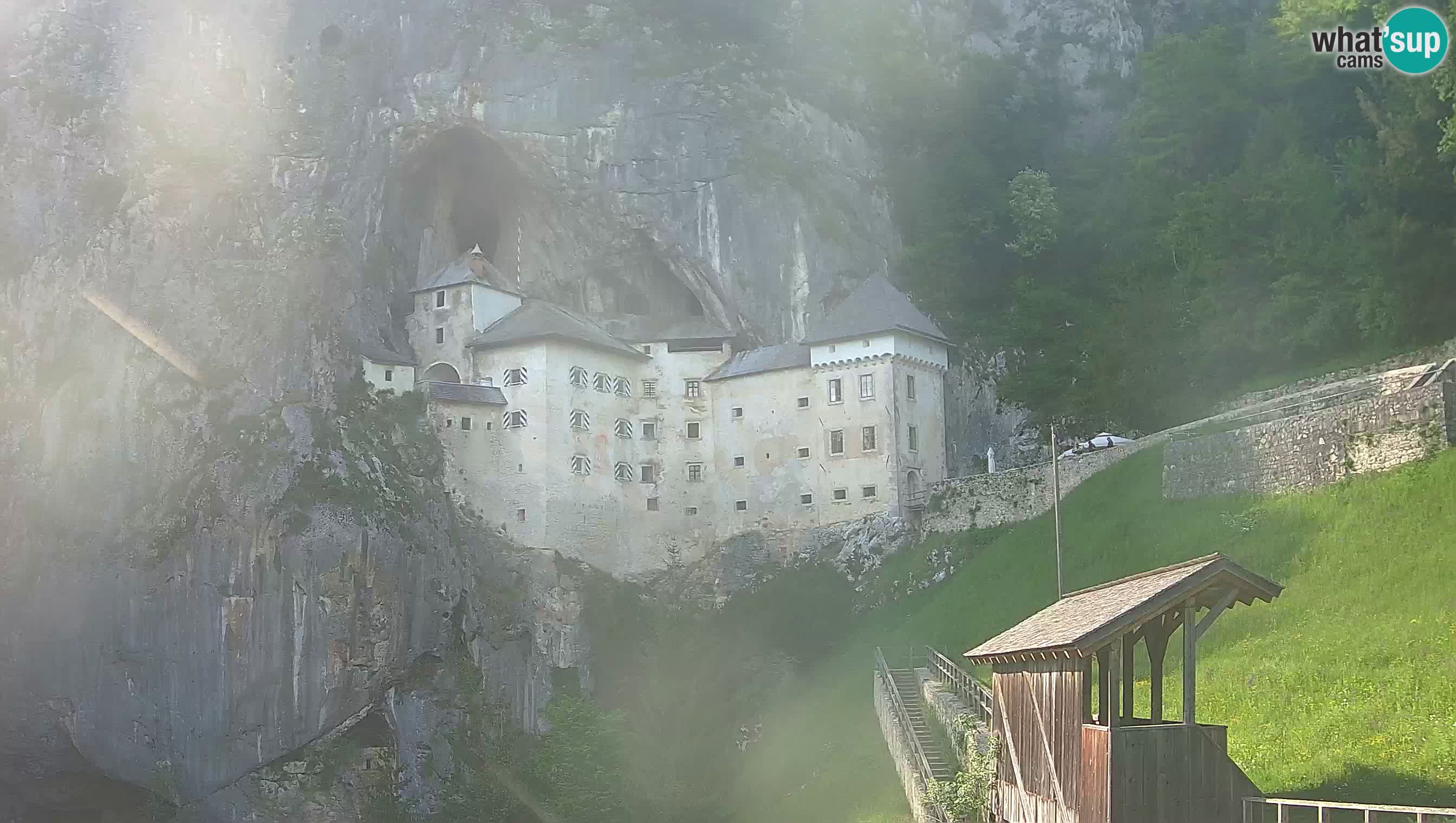 Web kamera Predjamski dvorac – Postojna – Slovenija