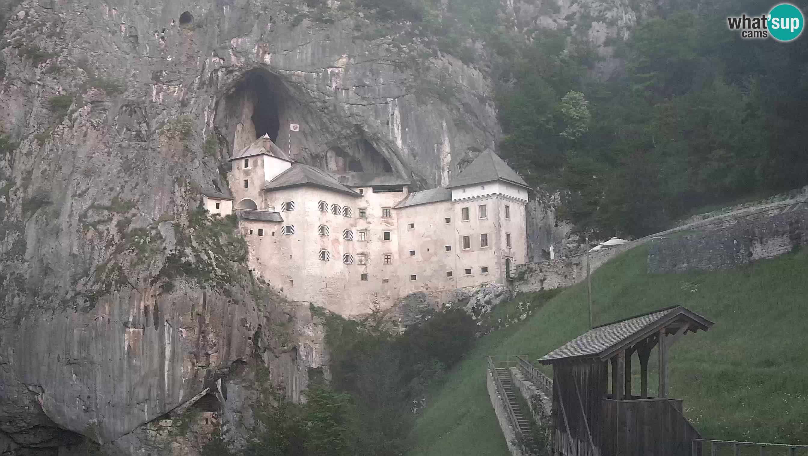 Web kamera Predjamski dvorac – Postojna – Slovenija