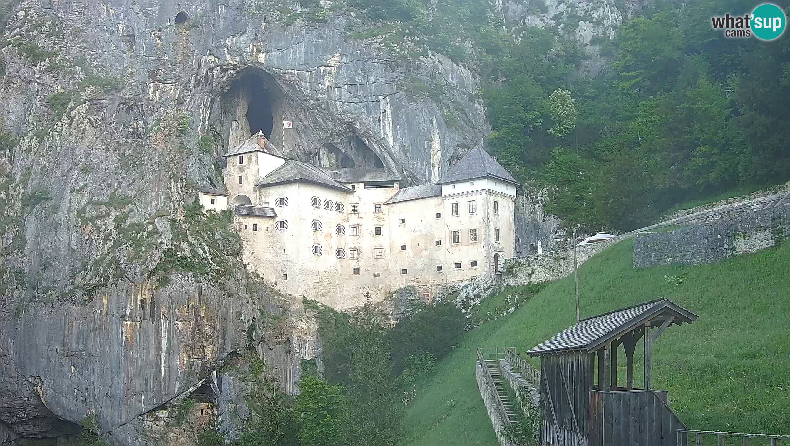 Live Webcam Höhlenburg Predjama – Postojna – Slowenien