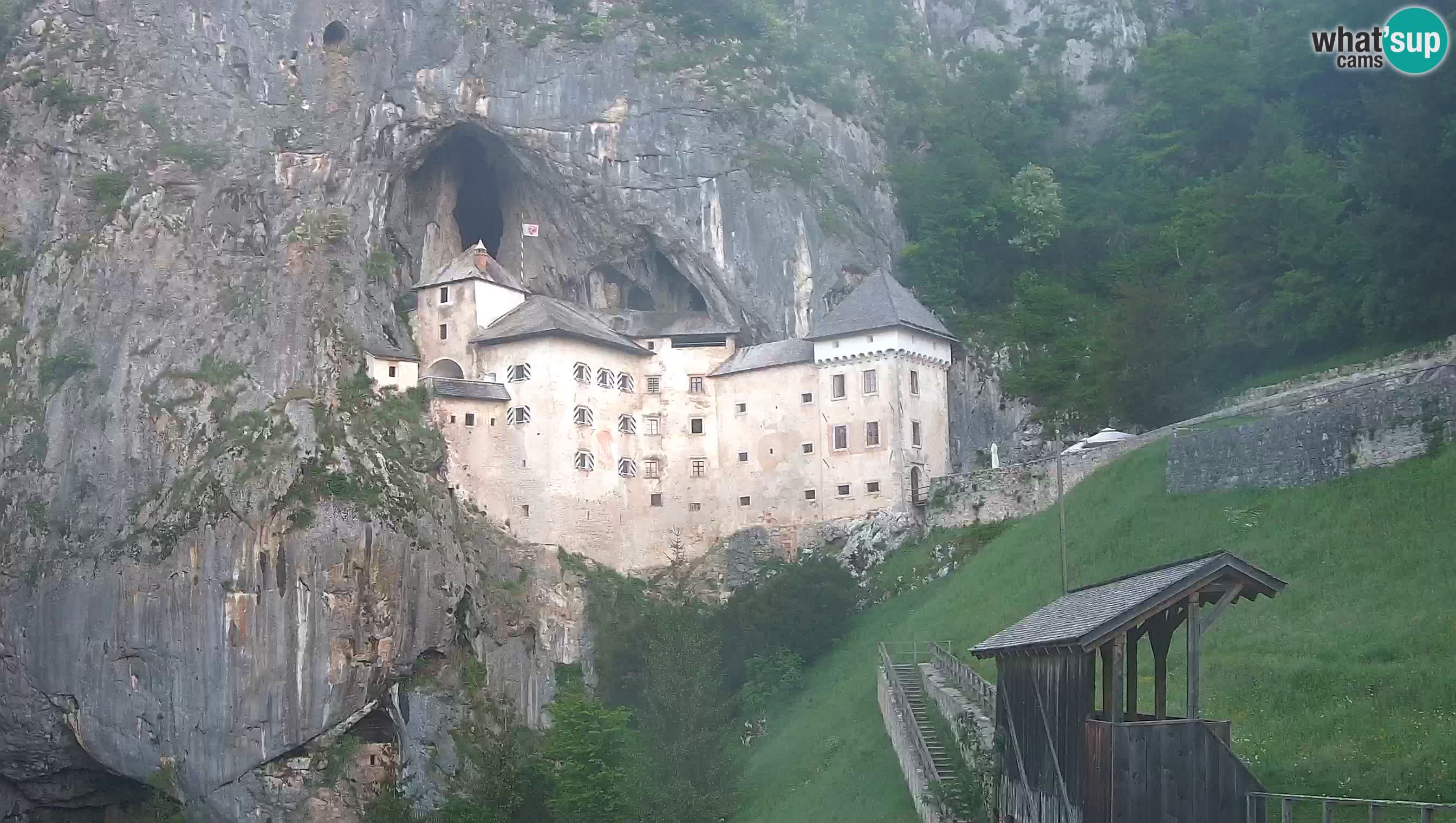 Live Webcam Grad Predjama – Château de Predjama – Postojna – Slovénie