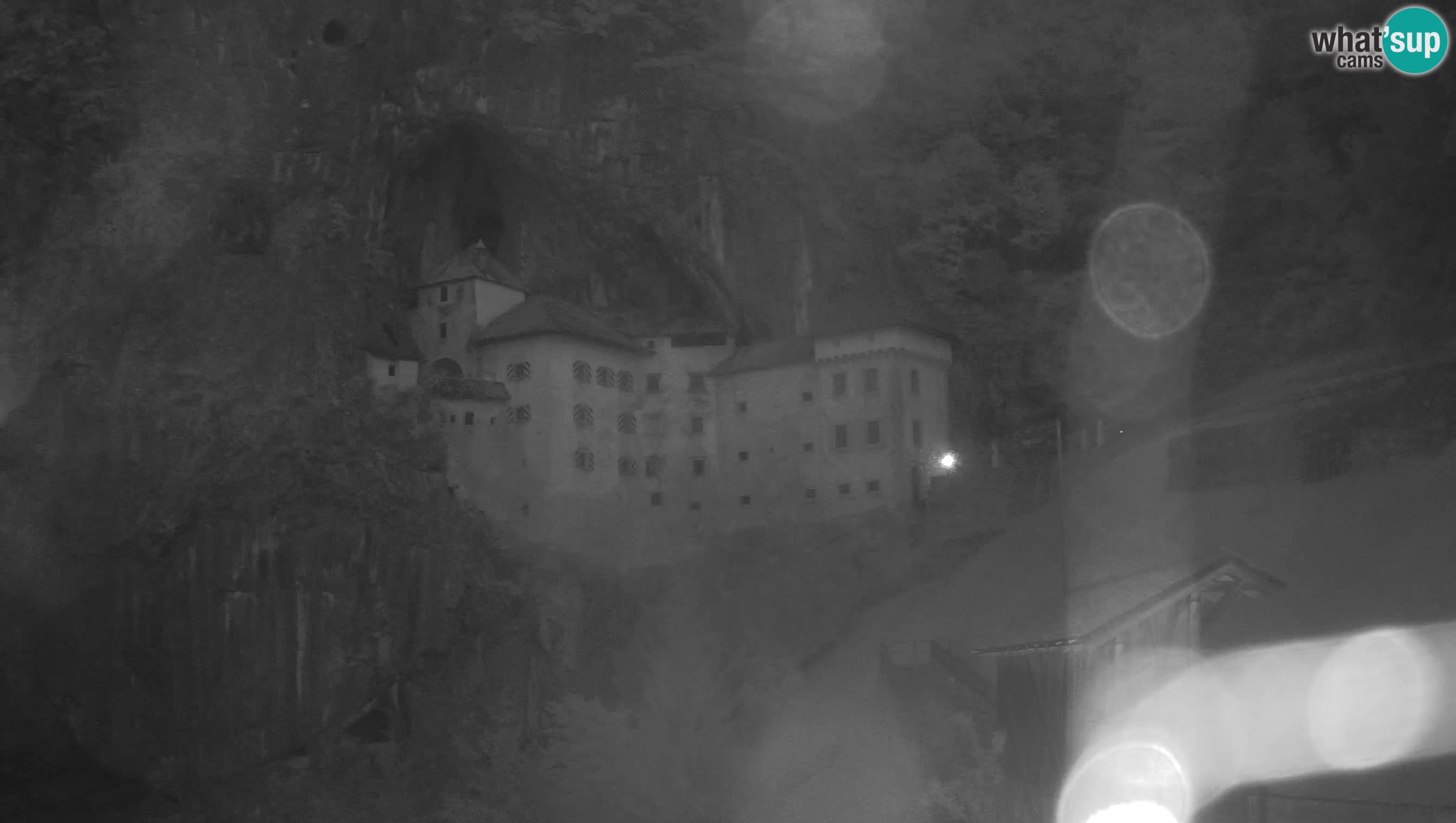 Web kamera Predjamski dvorac – Postojna – Slovenija