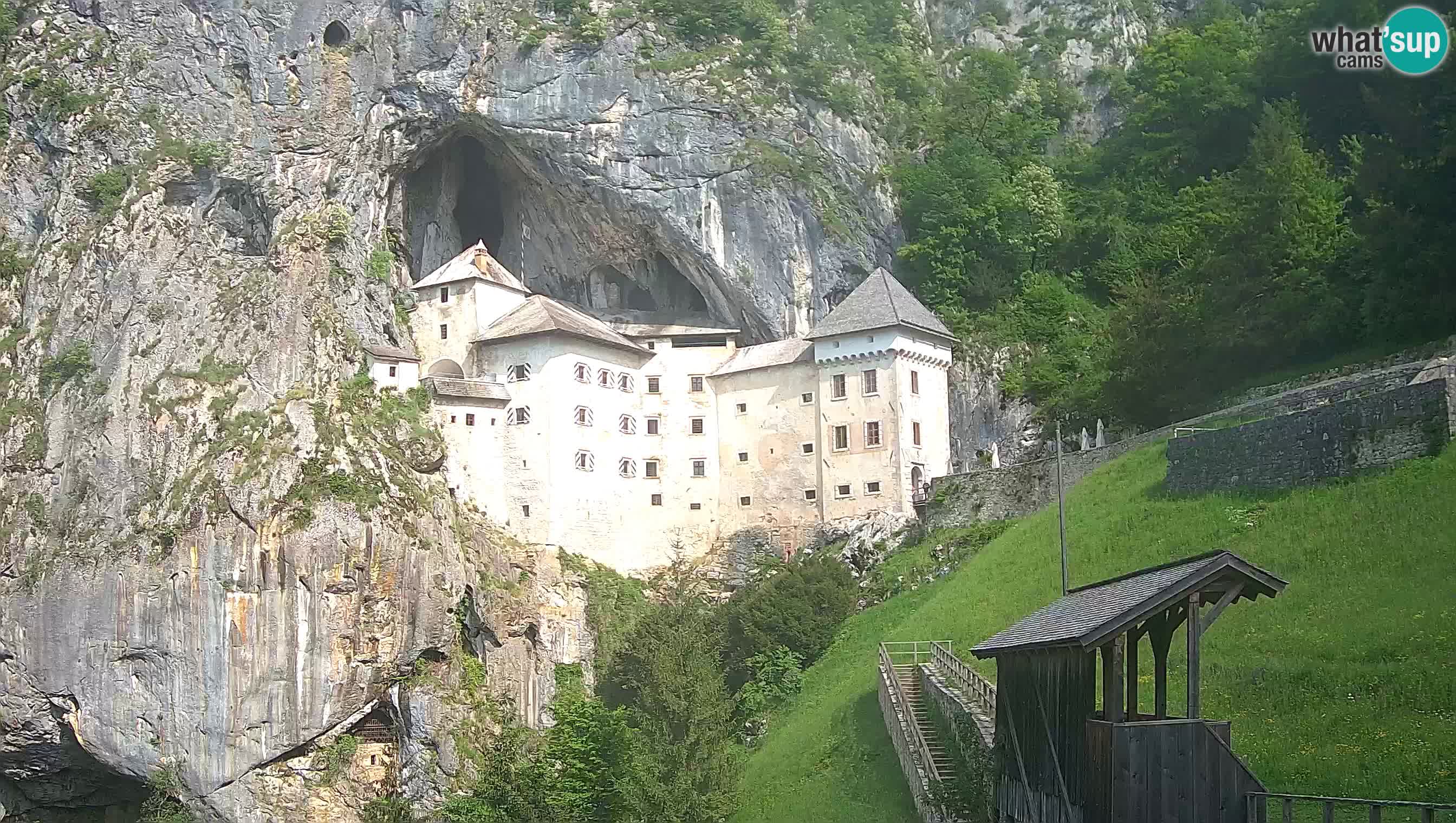 Web kamera Predjamski dvorac – Postojna – Slovenija