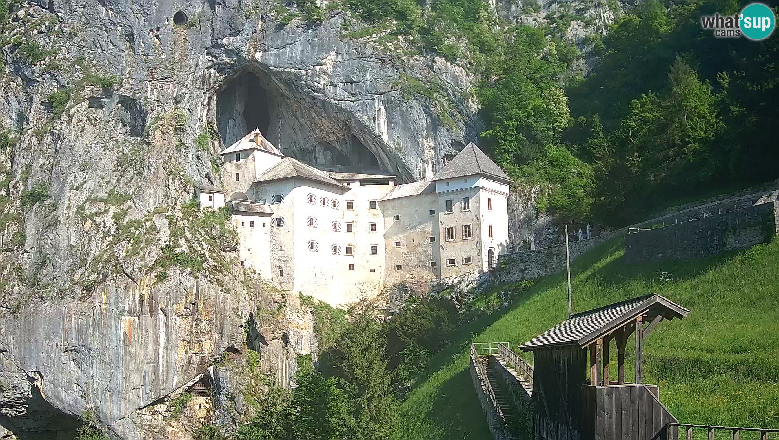 Live Webcam Grad Predjama – Château de Predjama – Postojna – Slovénie