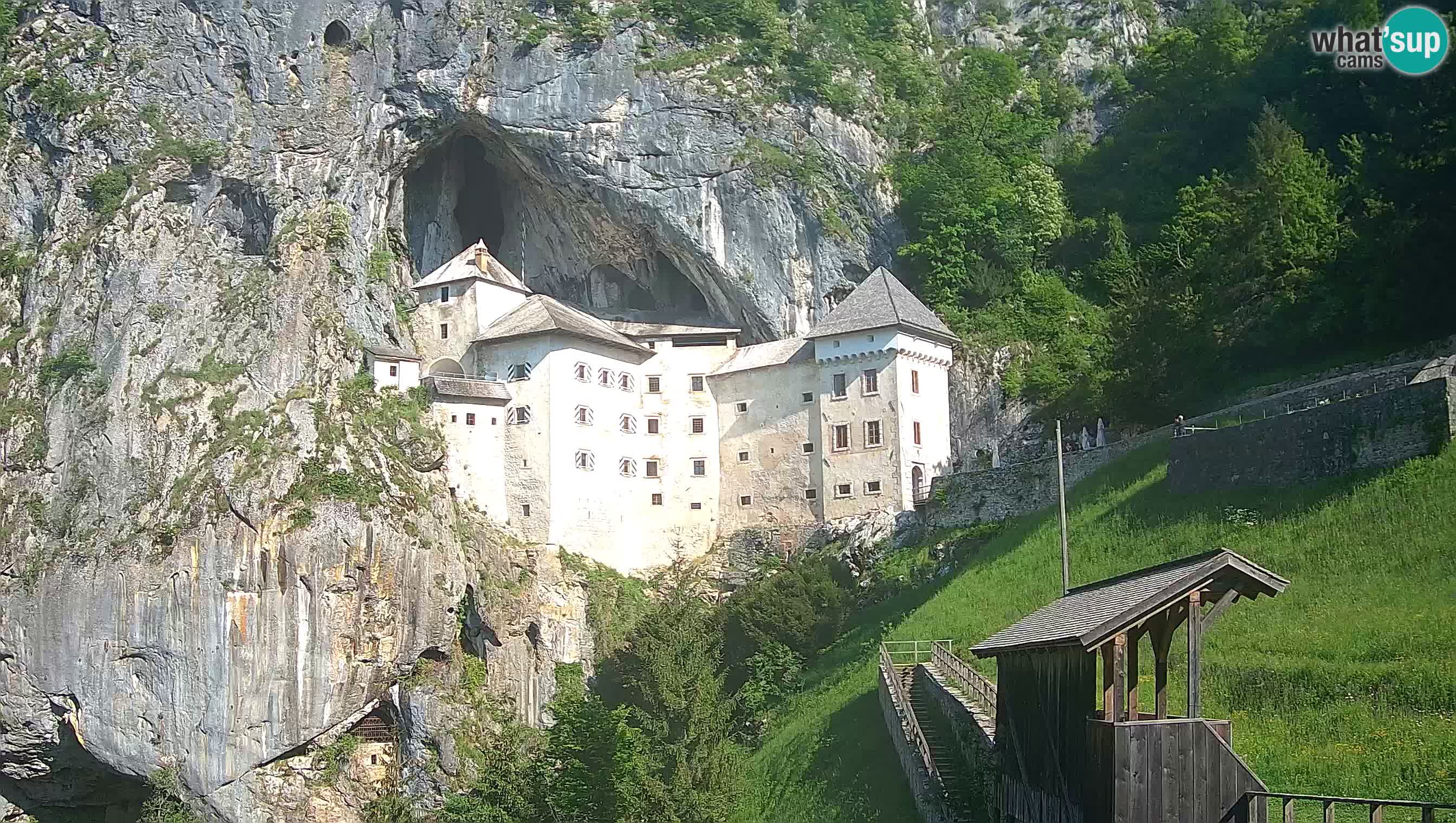 Web kamera Predjamski dvorac – Postojna – Slovenija