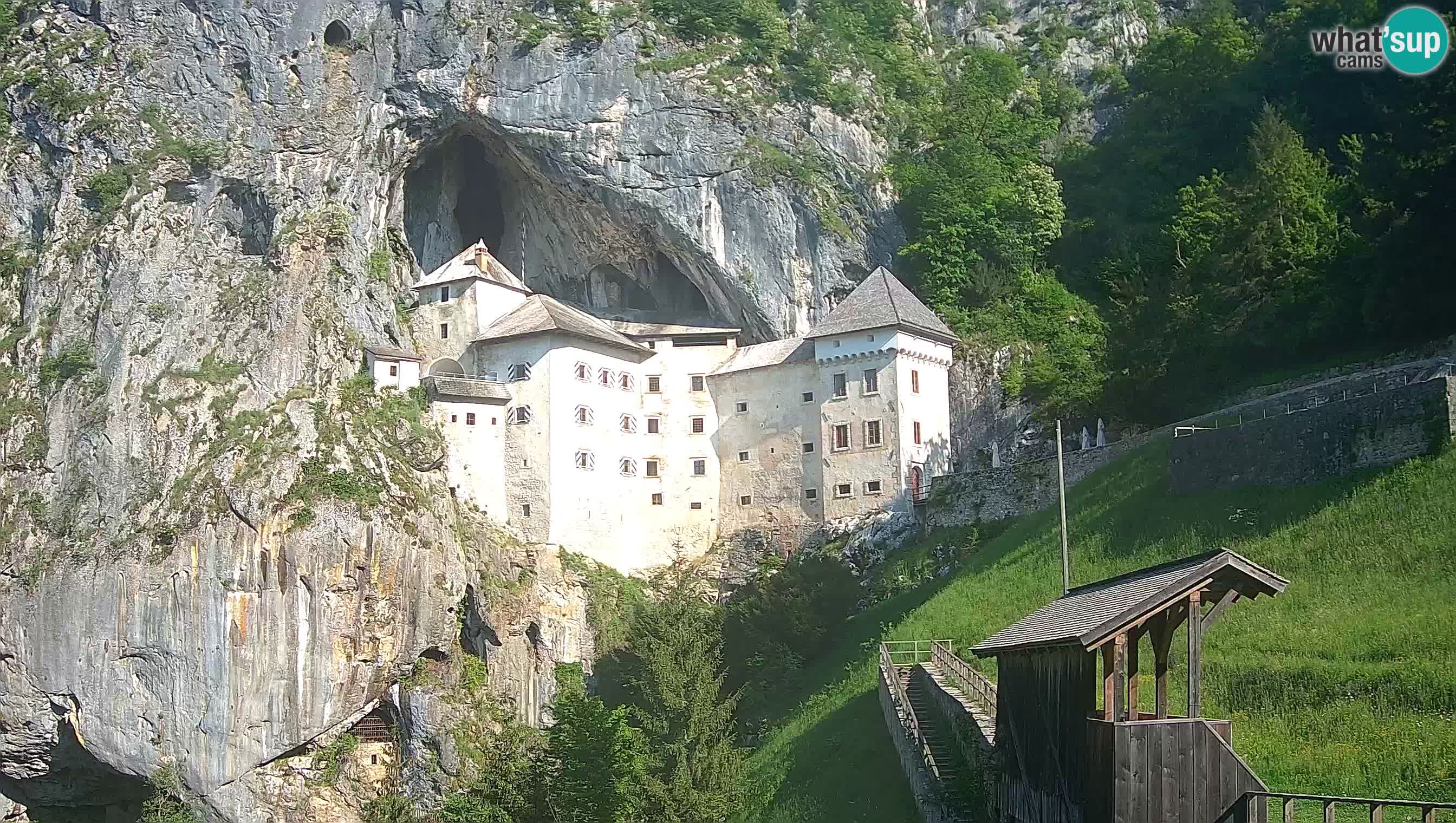 Live Webcam Grad Predjama – Château de Predjama – Postojna – Slovénie