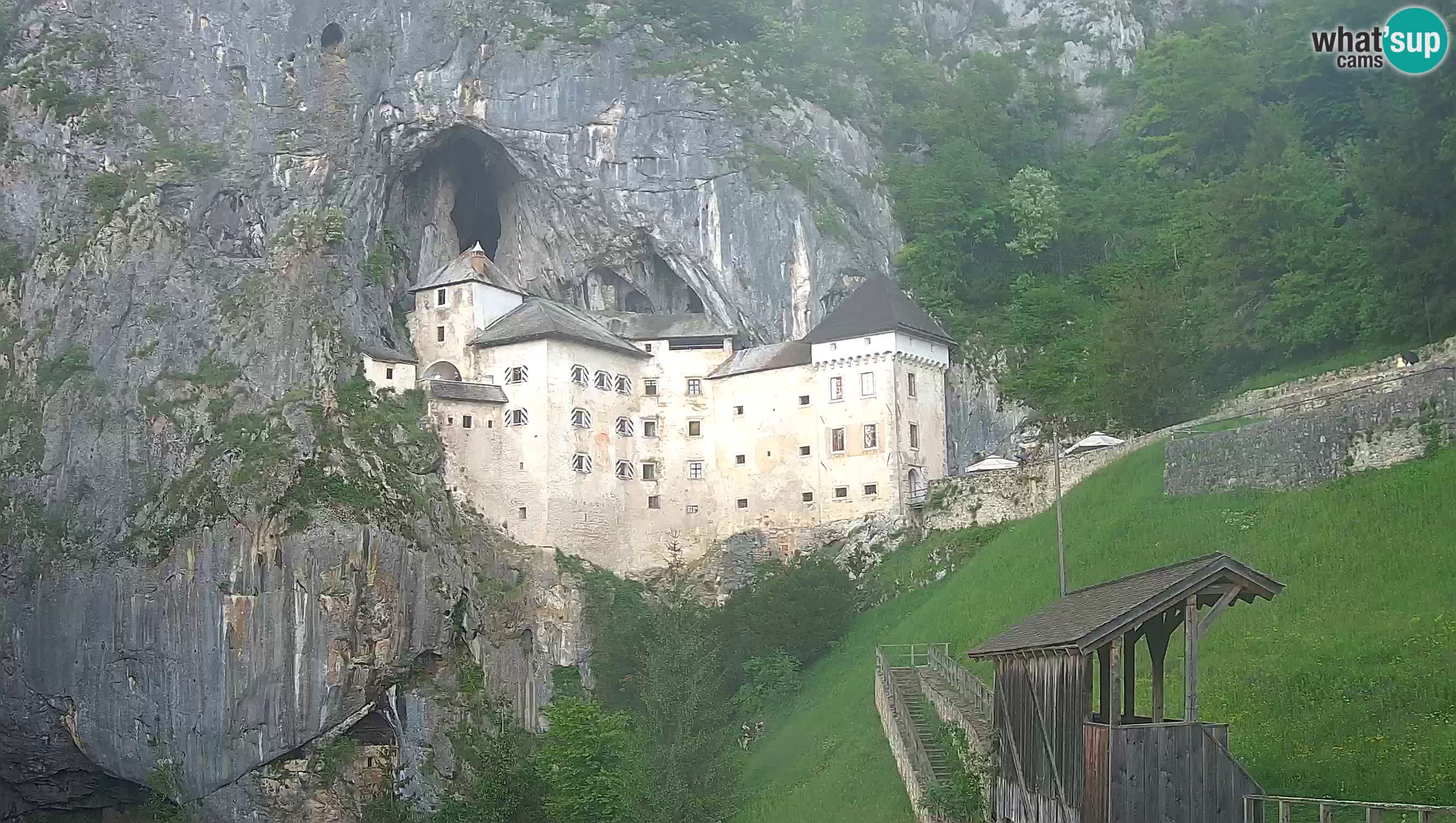 Web kamera Predjamski dvorac – Postojna – Slovenija