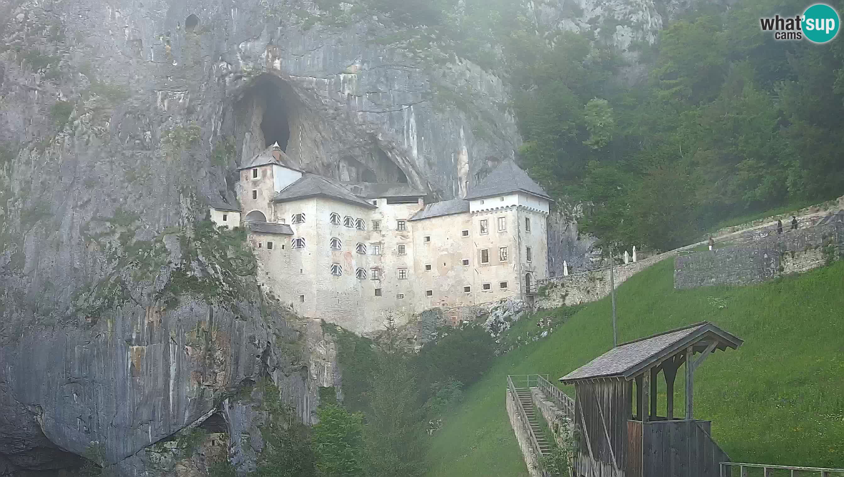 Web kamera Predjamski dvorac – Postojna – Slovenija