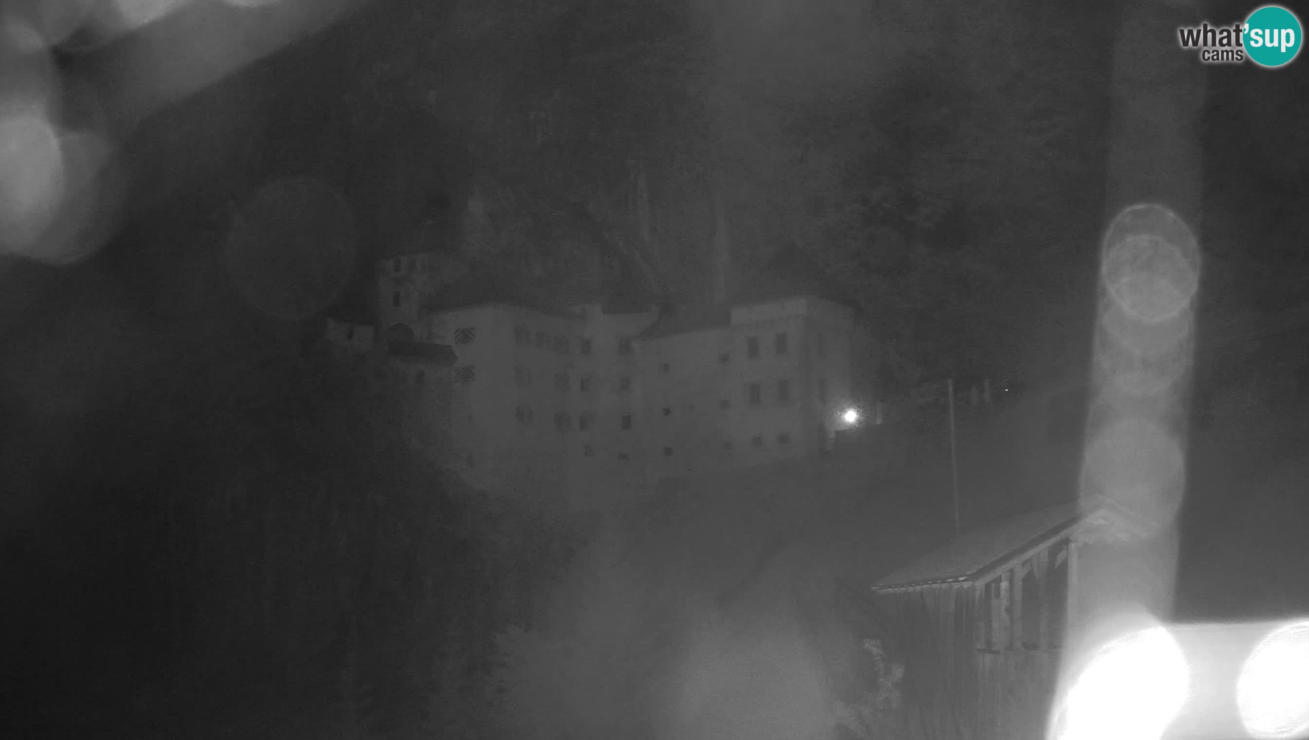Live Webcam Grad Predjama – Château de Predjama – Postojna – Slovénie