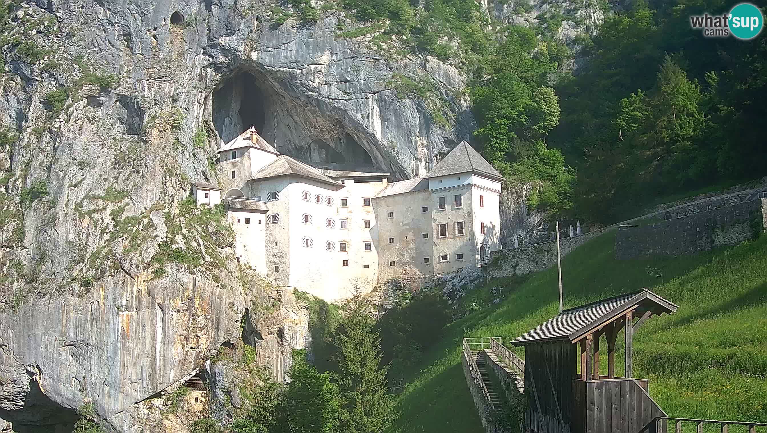 Live Webcam Grad Predjama – Château de Predjama – Postojna – Slovénie